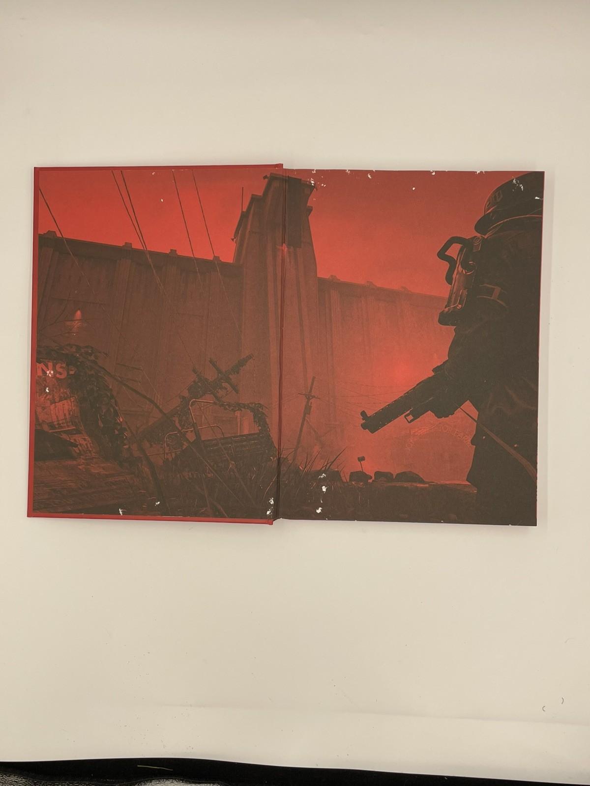 Wolfenstein II: The New Colossus — Collector’s Edition Guide (w/posters)