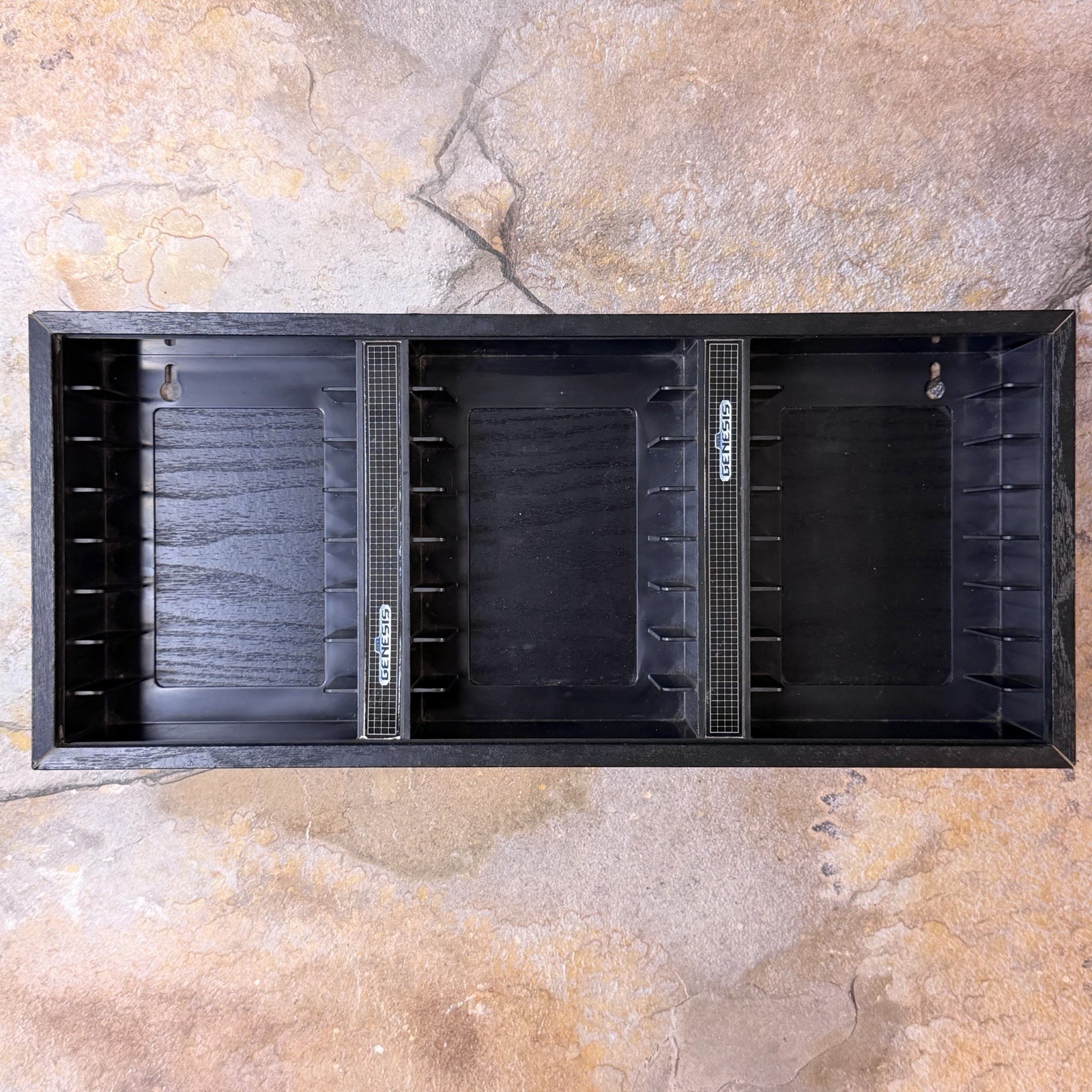 Vintage SEGA Genesis 24 Video Game Cartridge Holder Wall Mount Storage **READ**