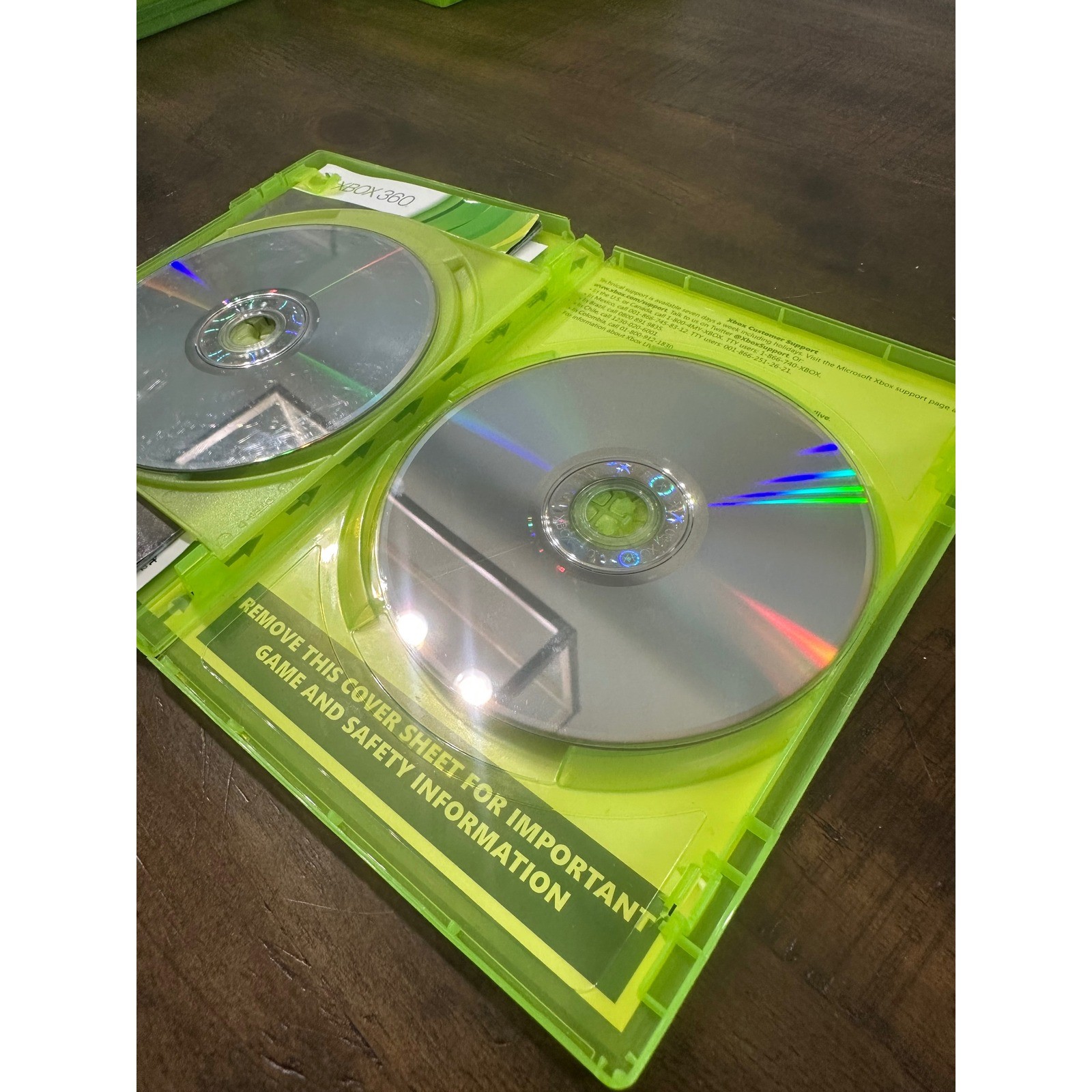 Halo 4 Microsoft Xbox 360 Video Game 2-Disc Set with Manual 343 Industries NTSC