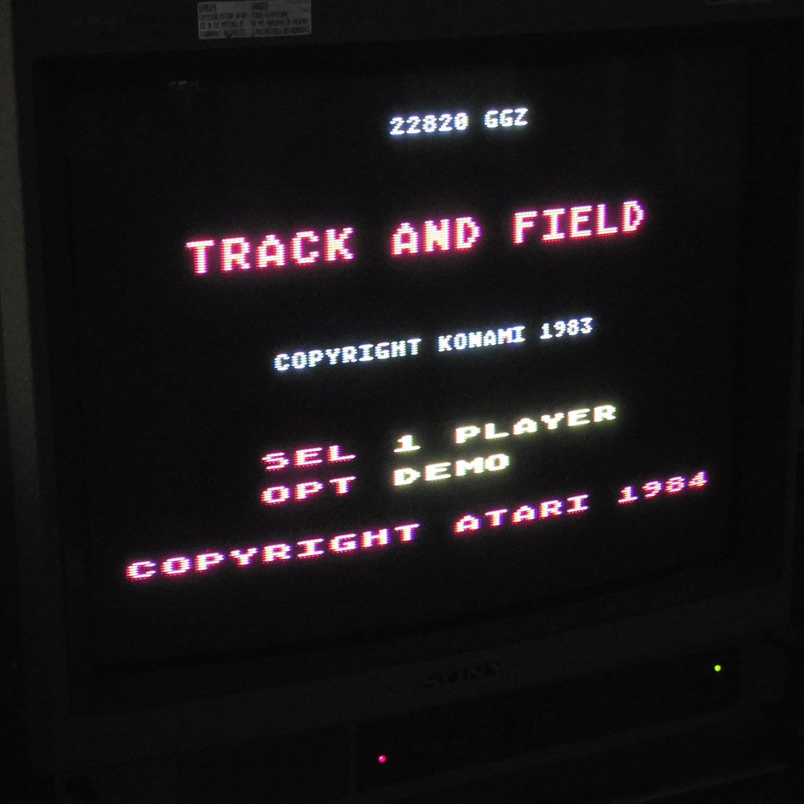 Track & Field Complete In Box With Controller Atari 400 800 1200XL TESTED 8 Bit