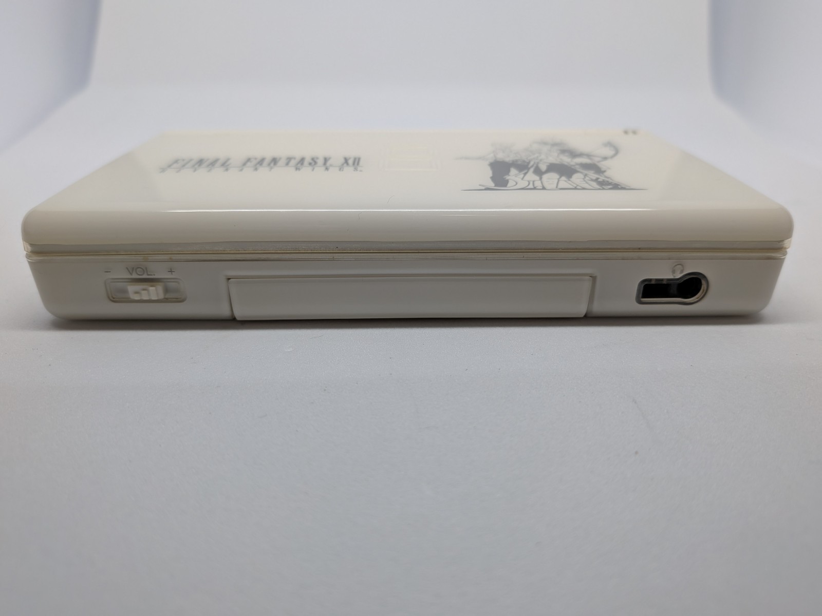 Nintendo DS Lite Final Fantasy XII Revenant Wings Console with Charger