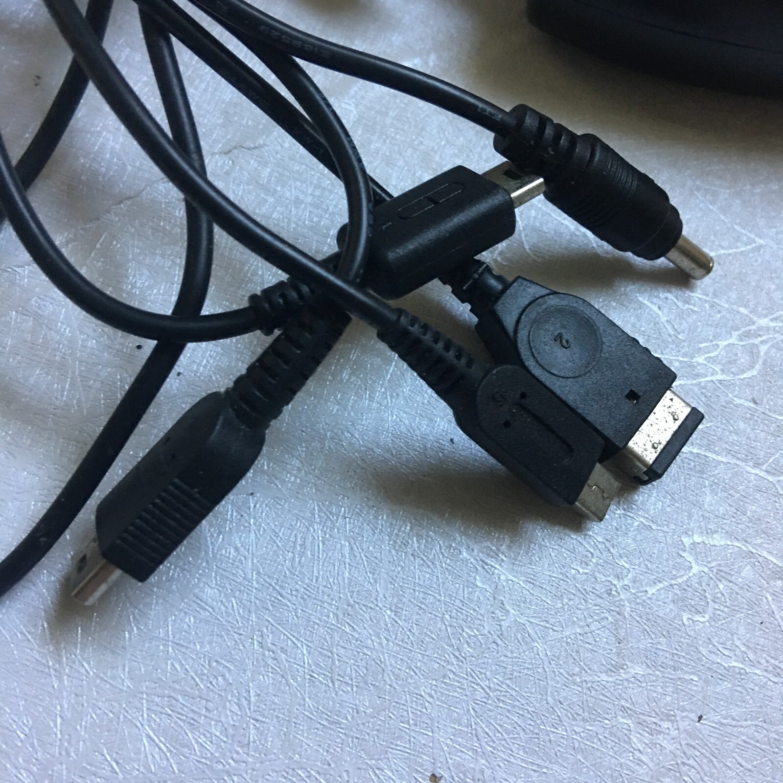 Gigaware Universal 5V-2A Gaming AC Power Adapter Multi-Connector 26-1436