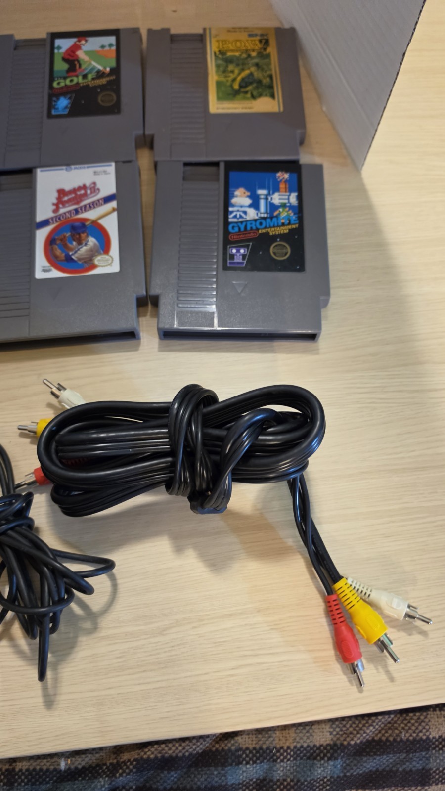 Nintendo NES Console Bundle Controllers And 4 Games Blink Red Light