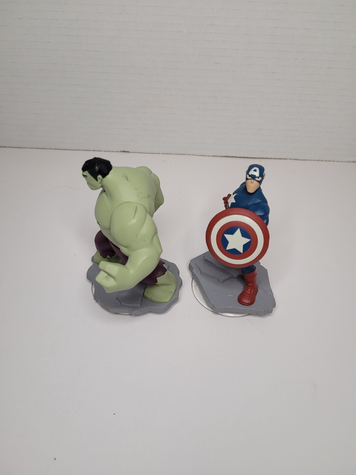 Disney Marvel Captain America and Incredible Hulk Infinity 2.0 Pieces