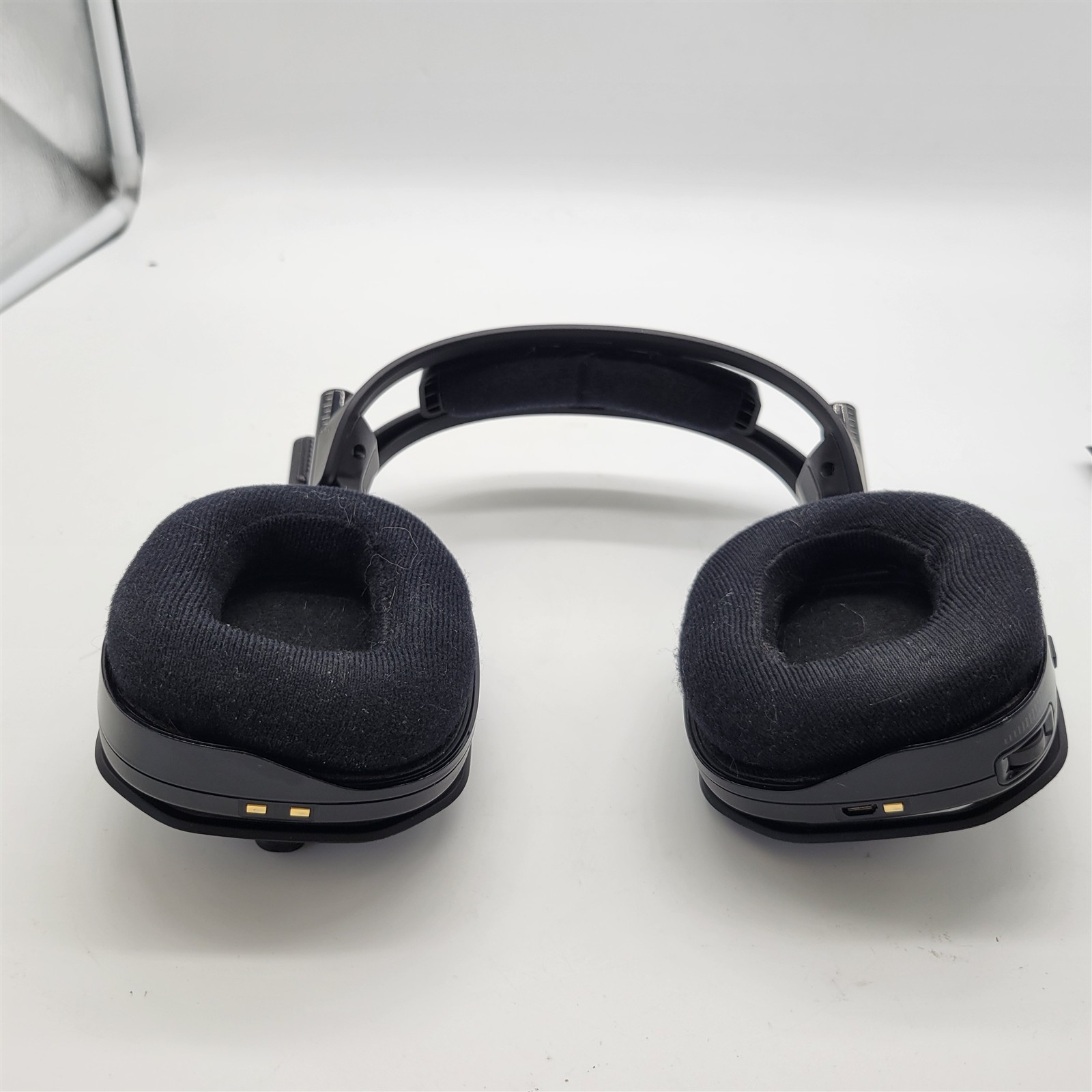 ASTRO Gaming A50 Wireless + Base Station for Xbox/PC (Black/Gold)