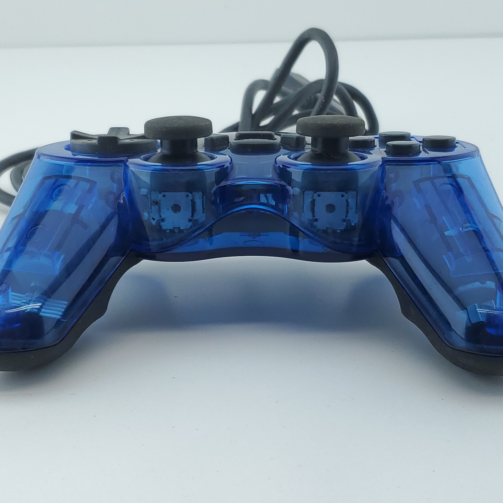 Mad Catz 8026 Dual Force Wired Controller For PS1 & PS2