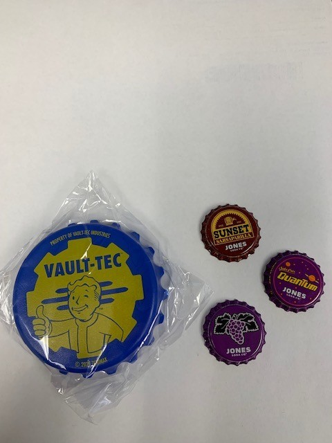 Fallout Jones Soda Official Vault-Tec Bottle Opener Magnet + 3 Caps + Bag – NEW