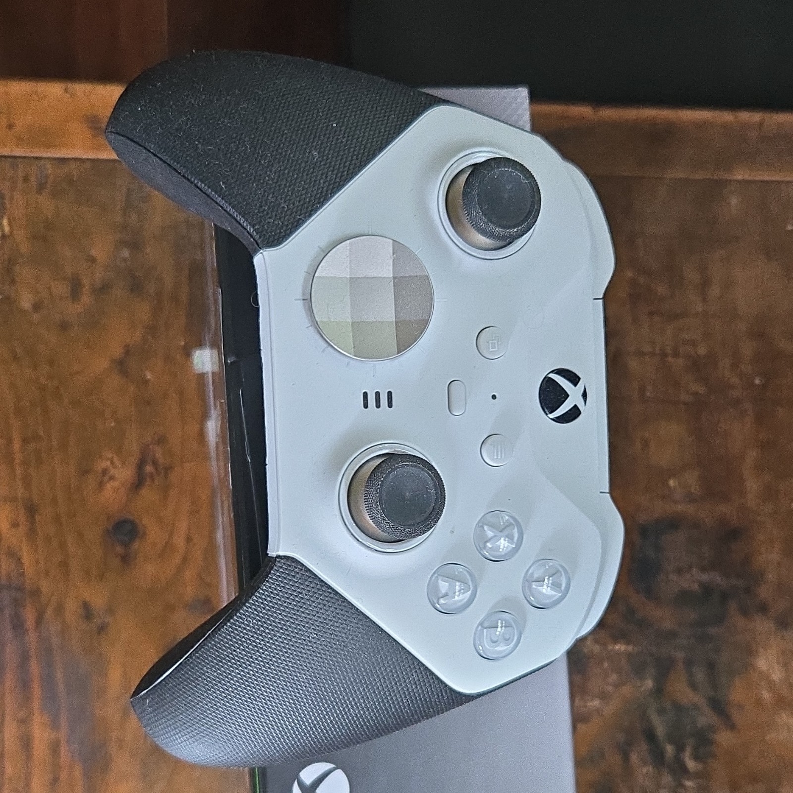 Microsoft Xbox Elite Series 2 Core Wireless Controller Bluetooth USB-C White