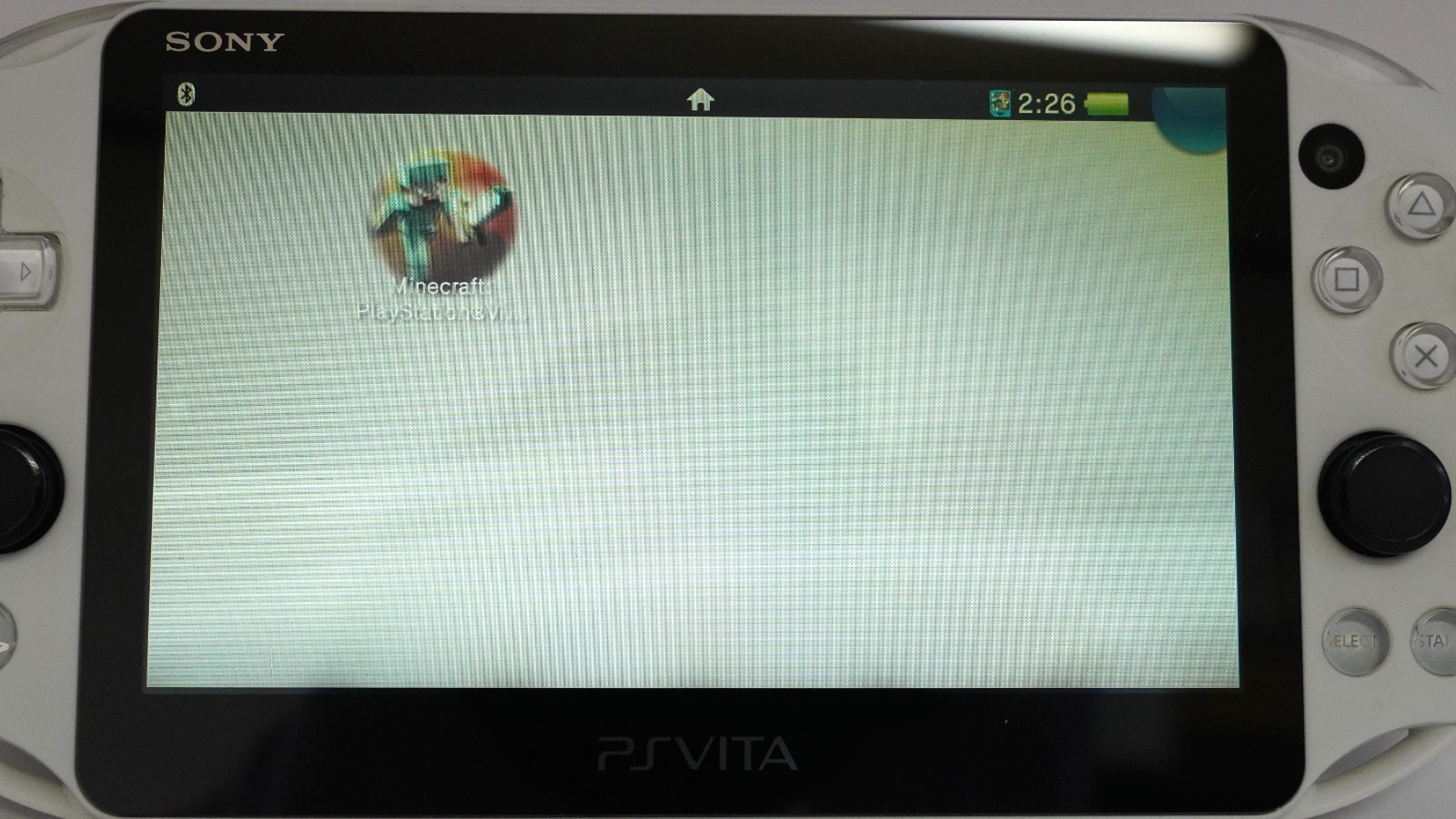 Sony PS Vita Slim PCH-2000 White + 5 Games + 8GB Memory Card + Charger Japan