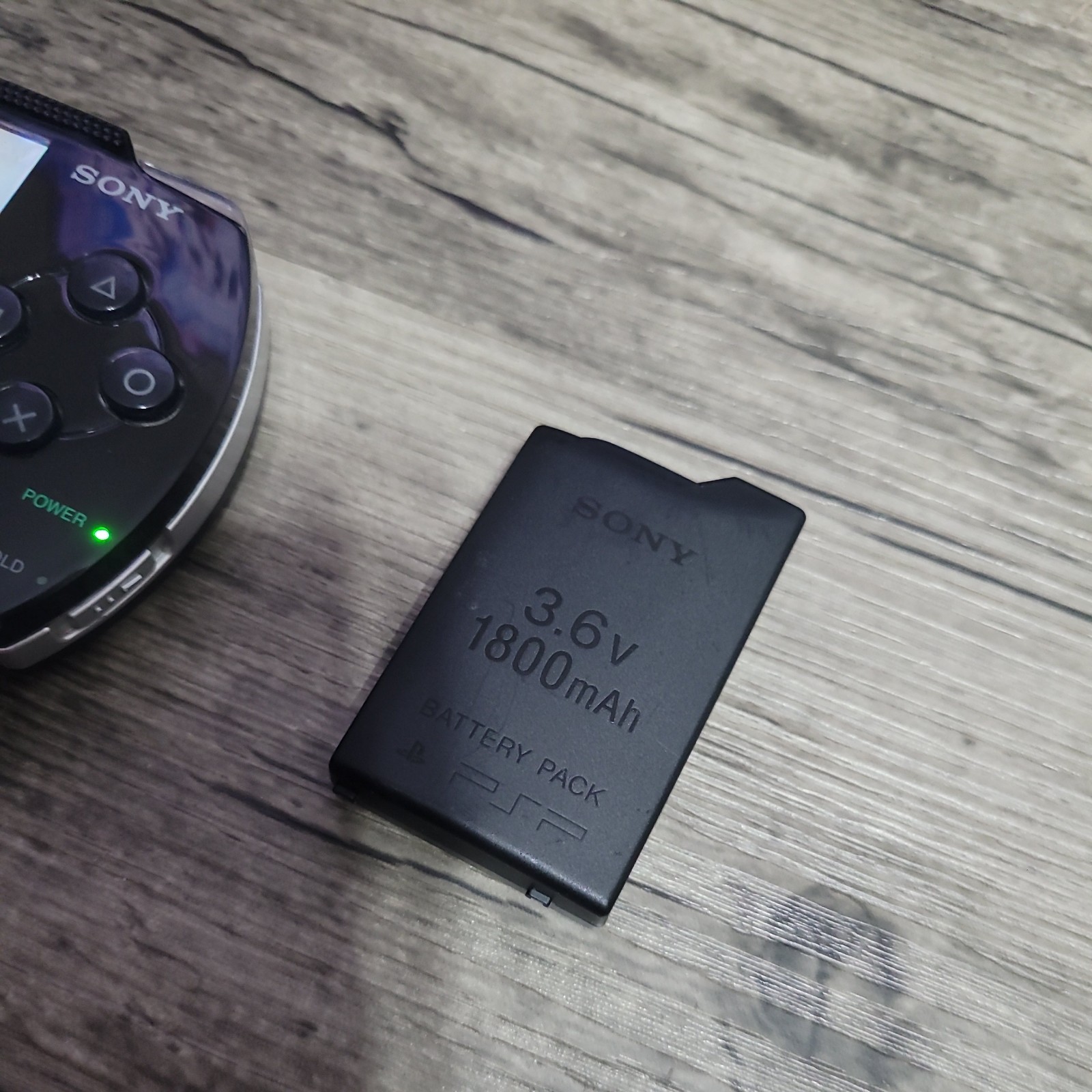 READ*Sony PSP-1001 Black Handheld Console Only – Works – No Battery or Charger