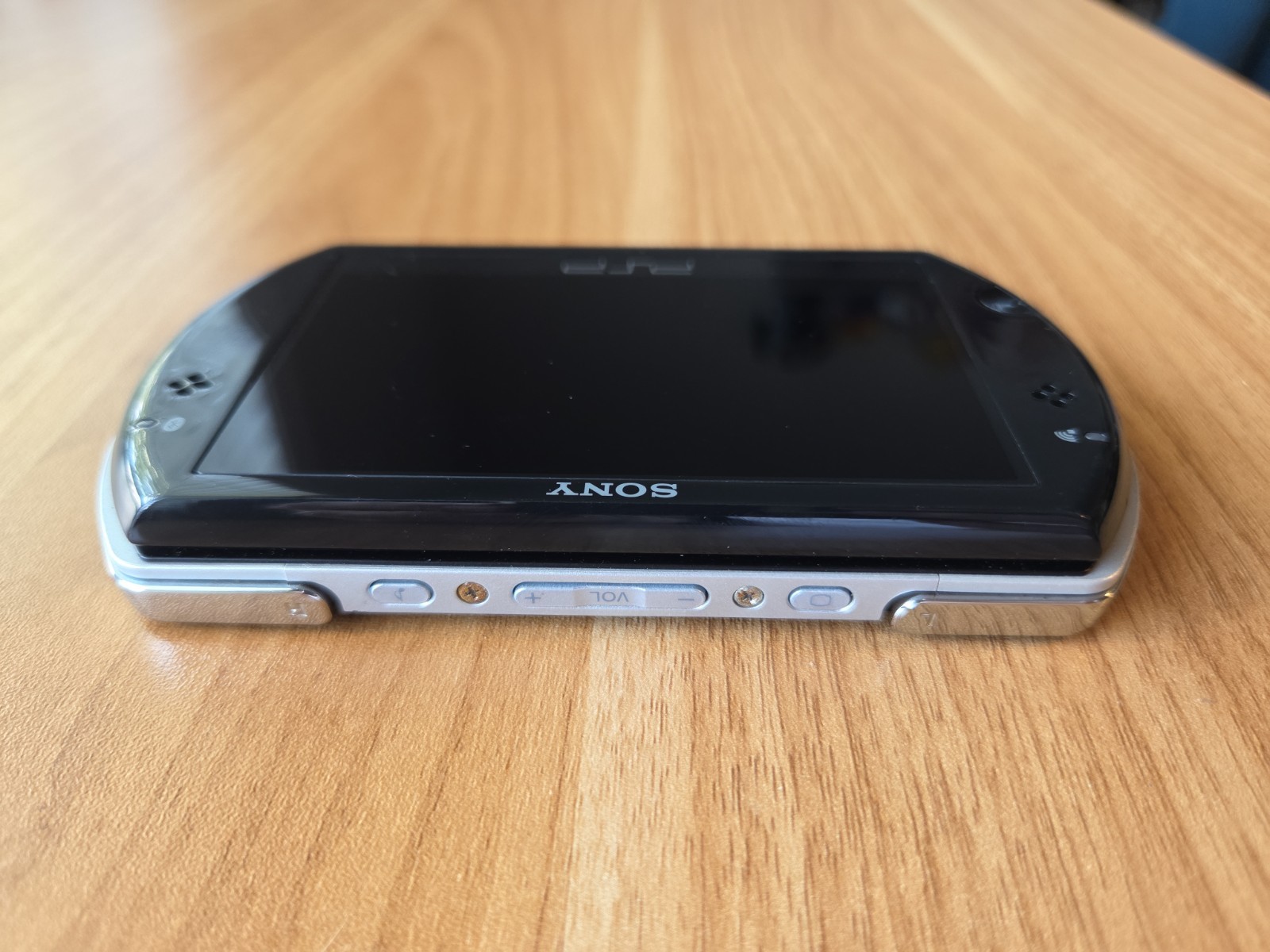 Sony PSP go PlayStation Portable Game Console – PSP-N1001 – Black Tested Working