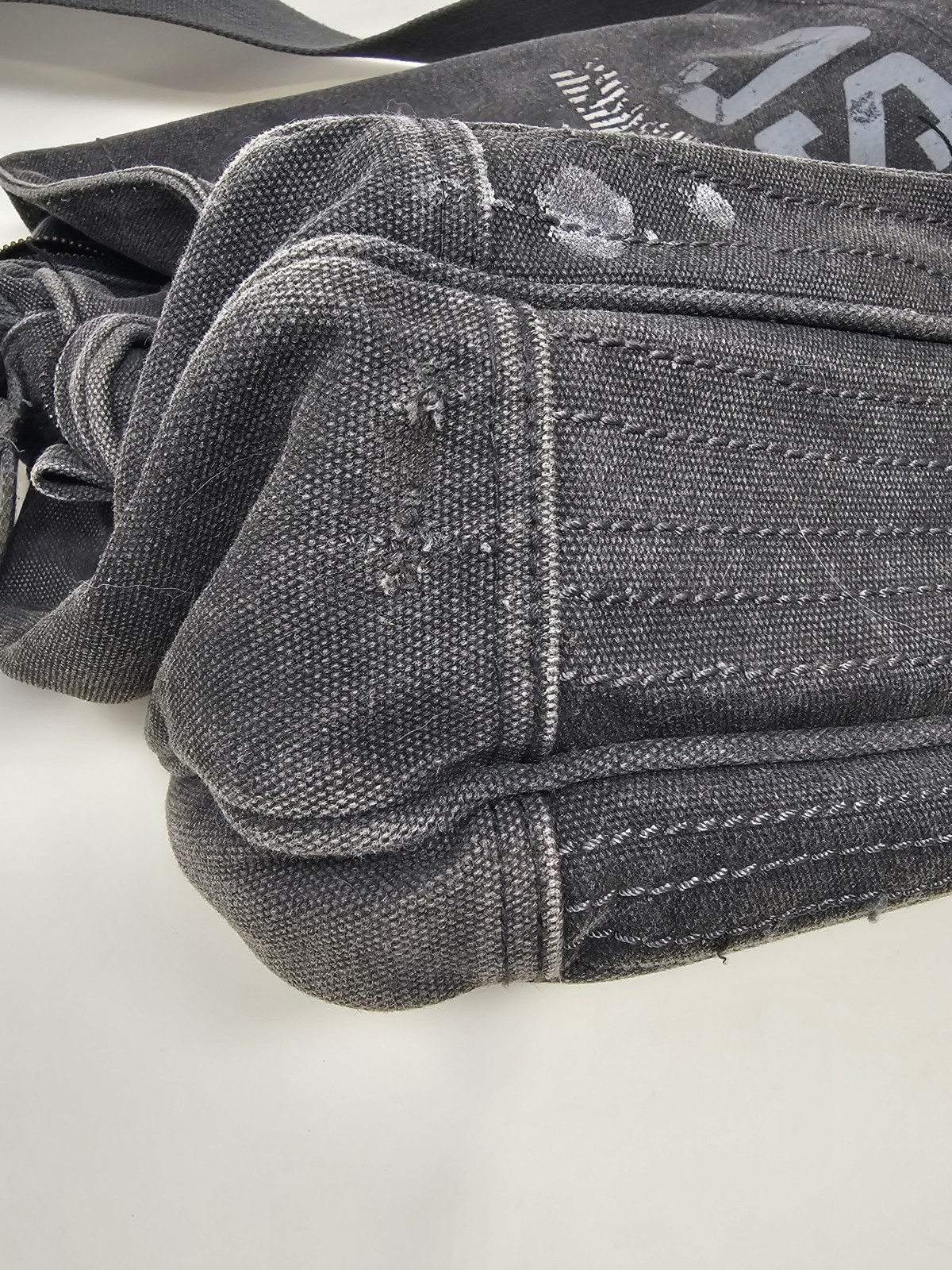 RARE 2007 UNSC Microsoft Halo 3 XBOX Gray Canvas Messenger Bag Master Chief