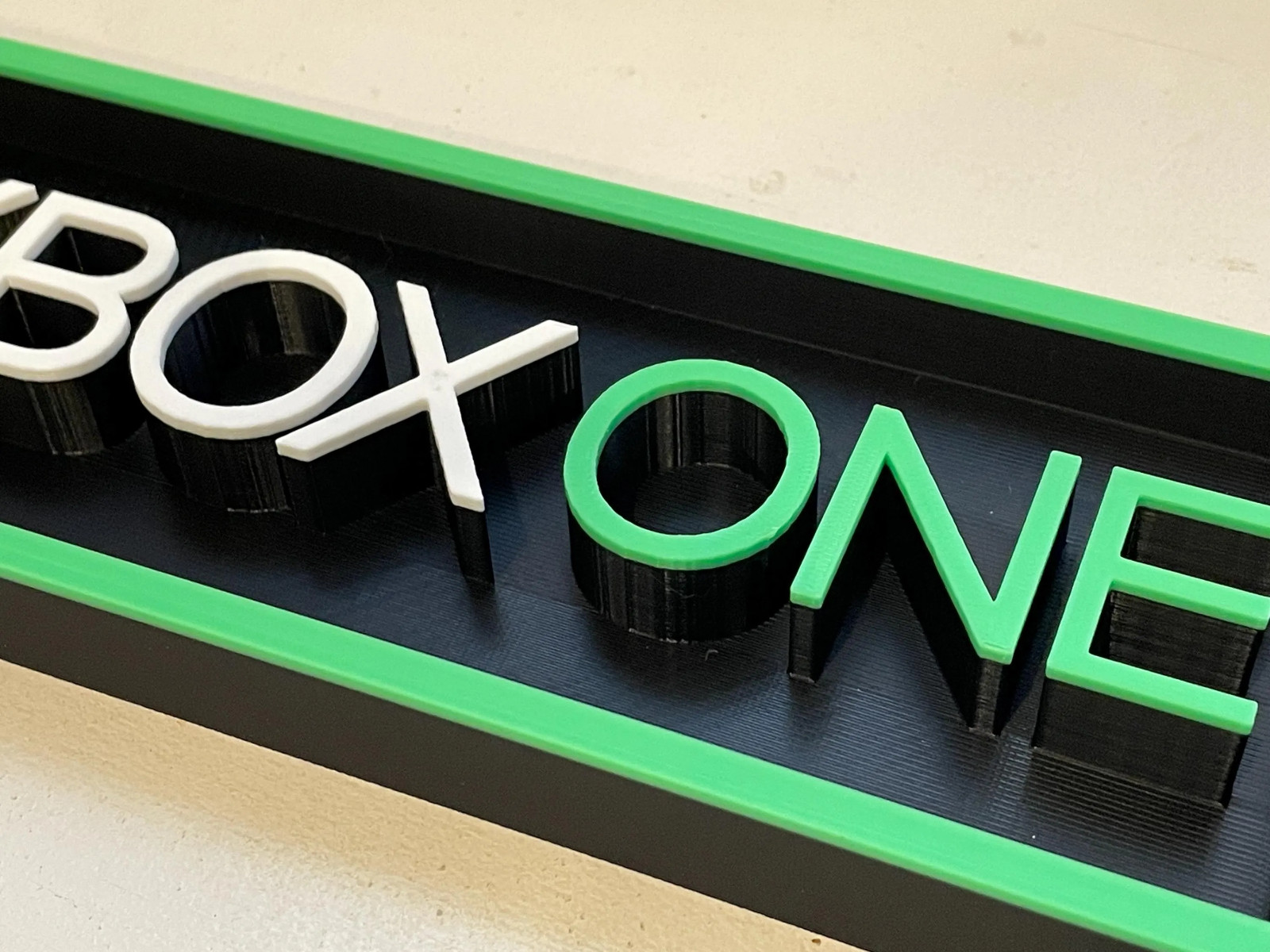 XBOX ONE 3D printed game console placard, multi-color