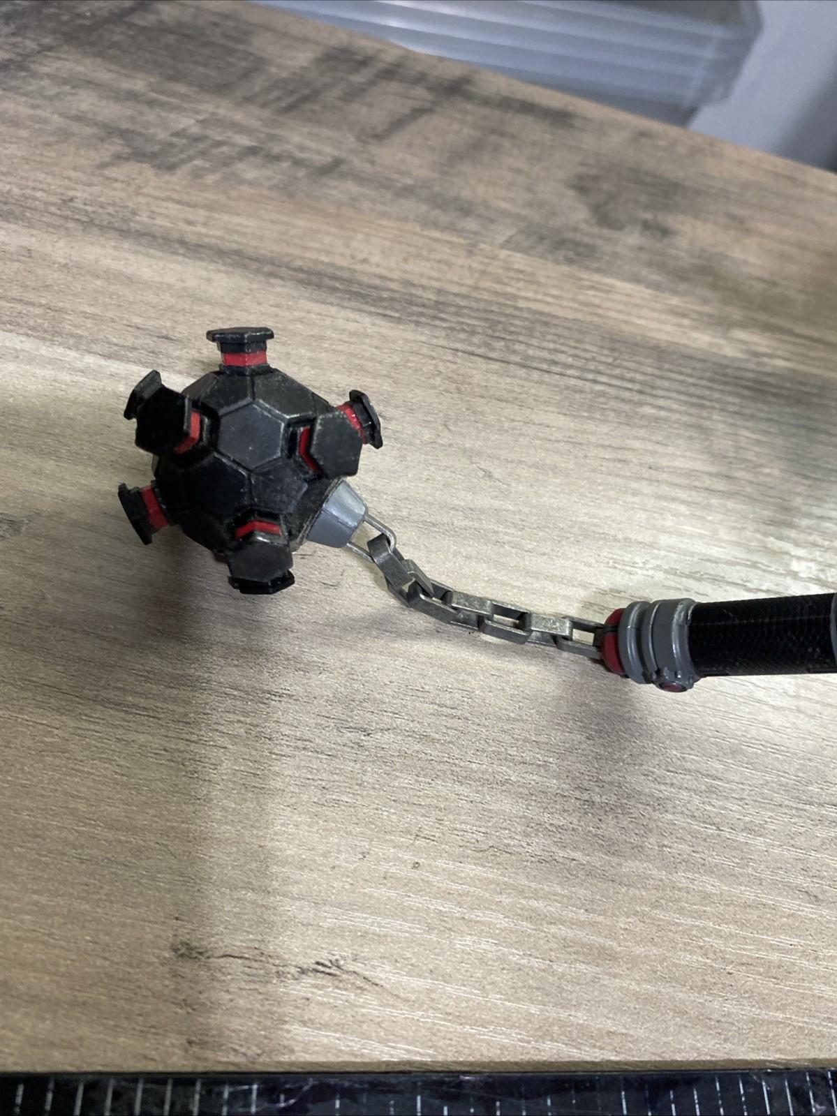GEARS OF WAR 4 COLLECTOR’S EDITION Keychain & GODS OF WAR PIXEL PALS Lights Up