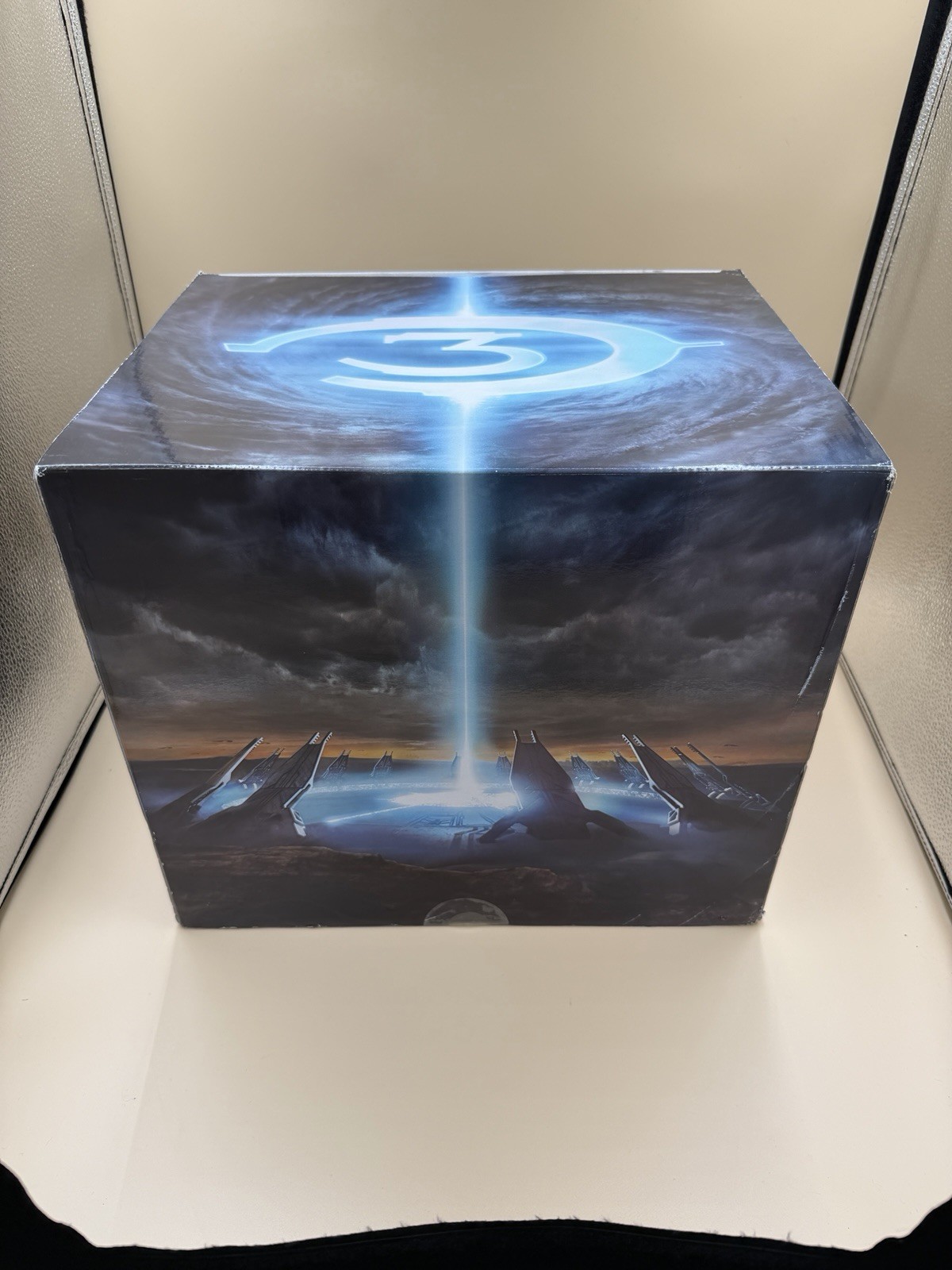 Halo 3 Legendary Edition Xbox 360 Master Chief Helmet Stand Box *Missing game*