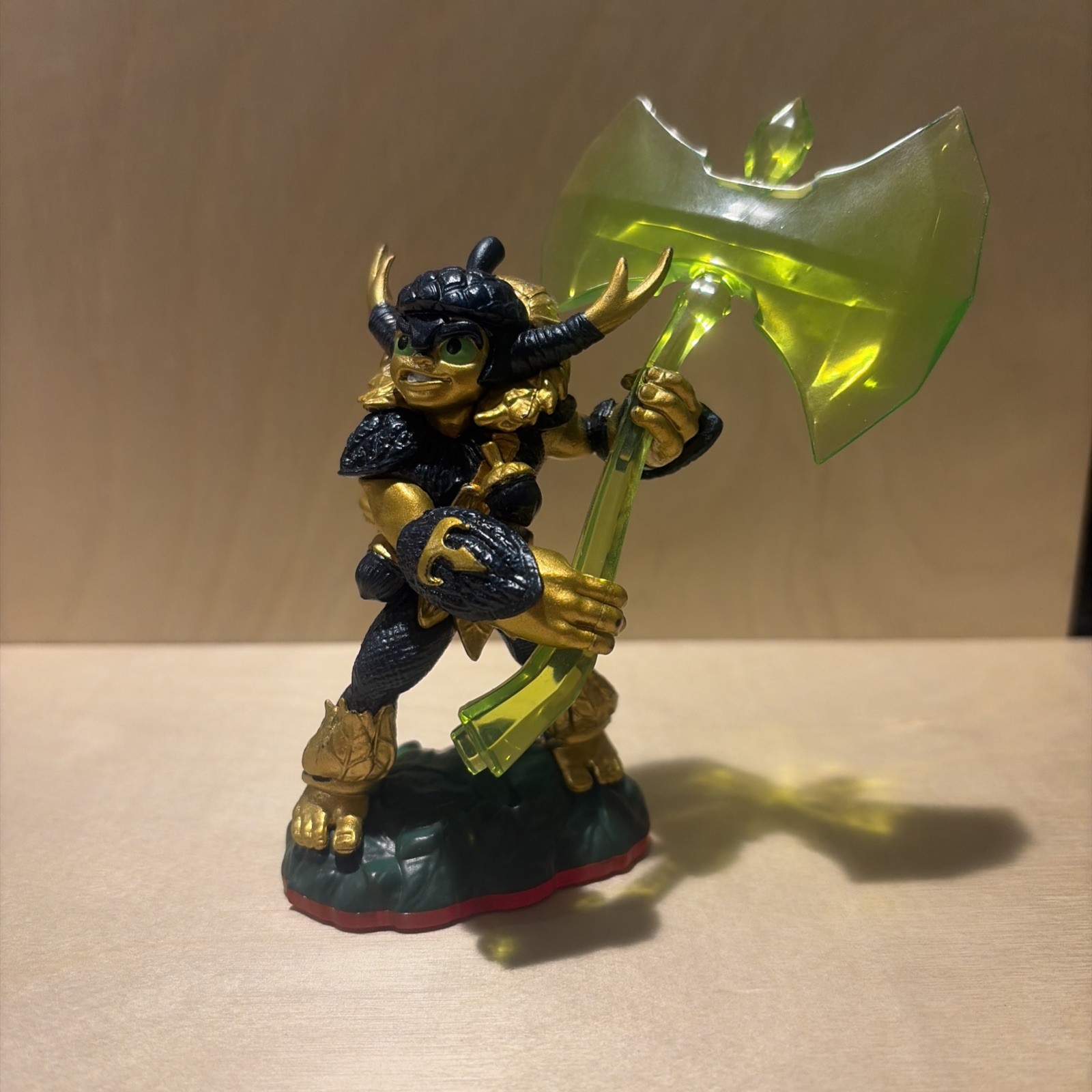 Skylanders Trap Team Legendary Bushwhack Trap Master Activision 2014