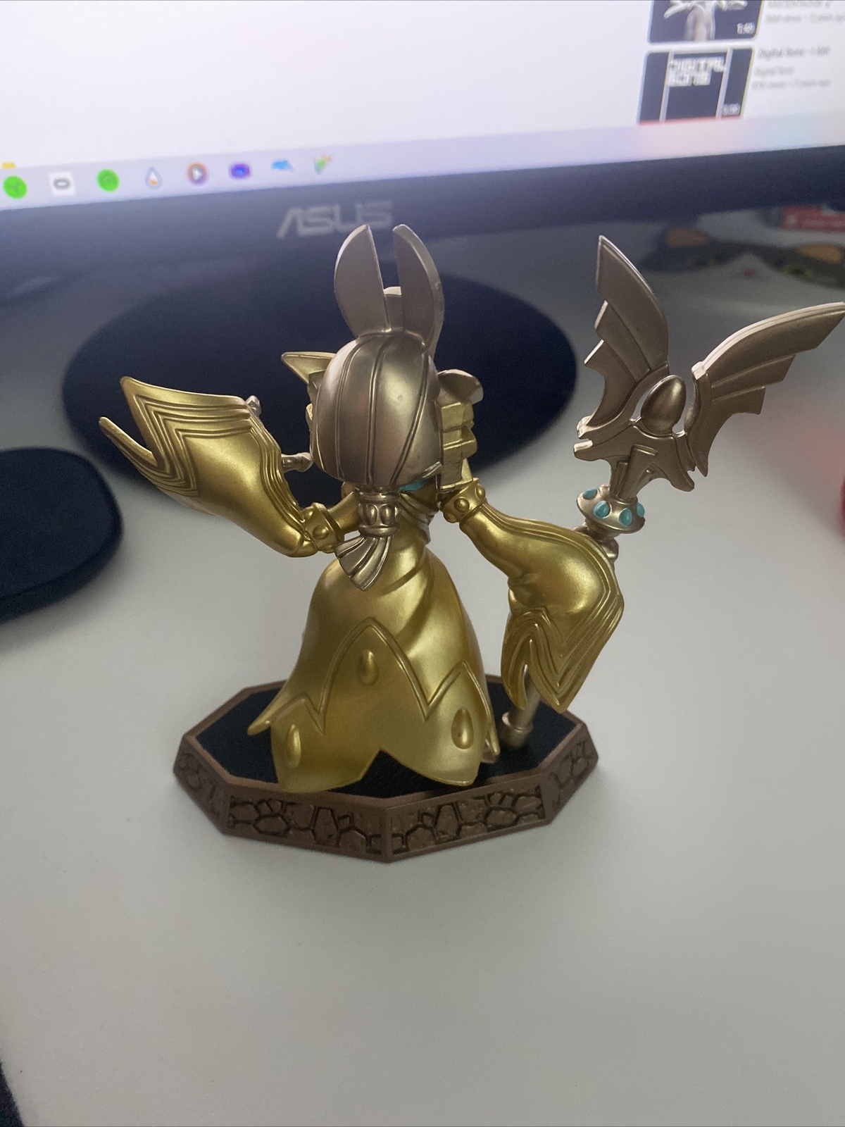 ACTIVISION SKYLANDERS IMAGINATORS GOLDEN QUEEN SENSEI FIGURE, 87798888 TOY