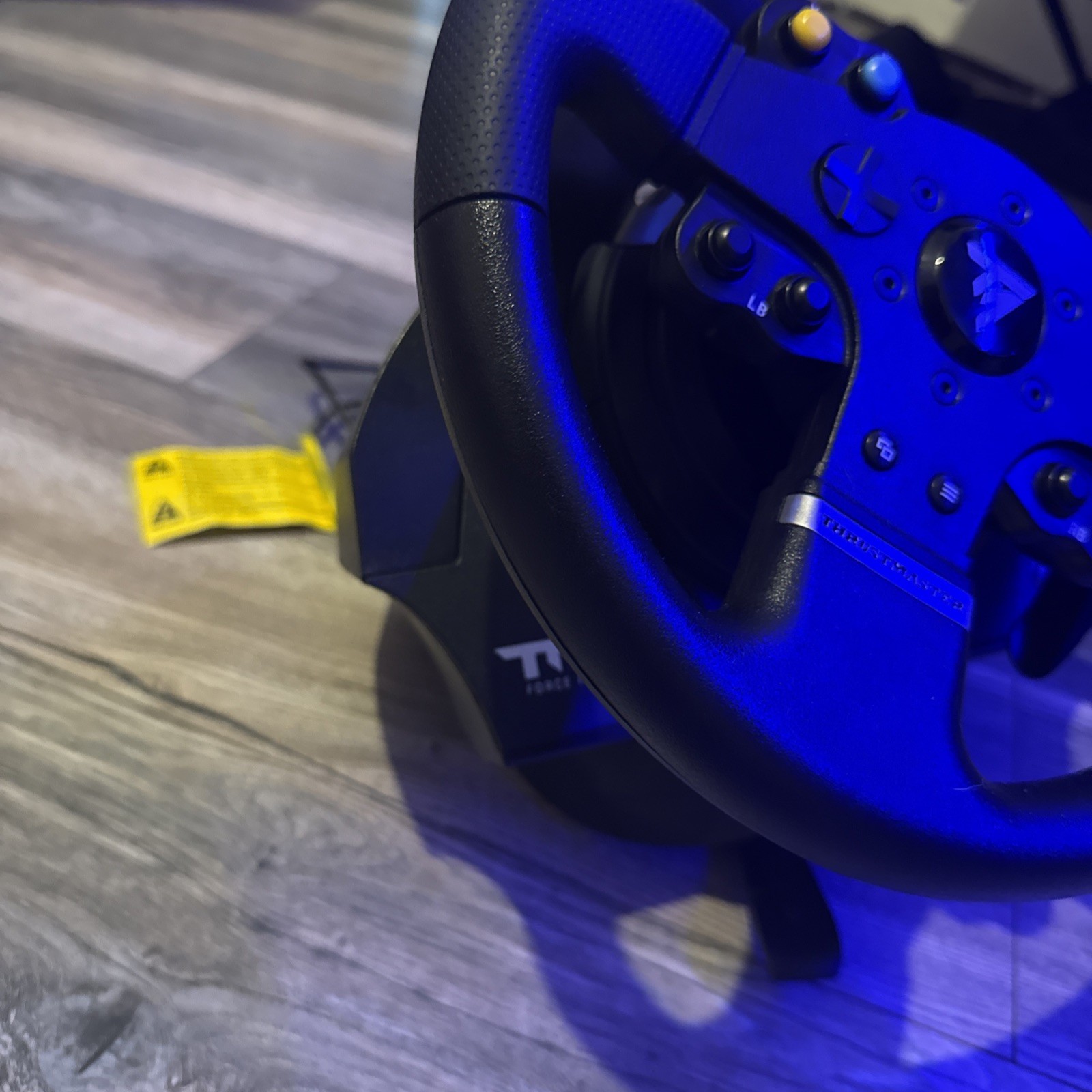 Thrustmaster TMX Force Feedback Racing Wheel (for Xbox One & PC)