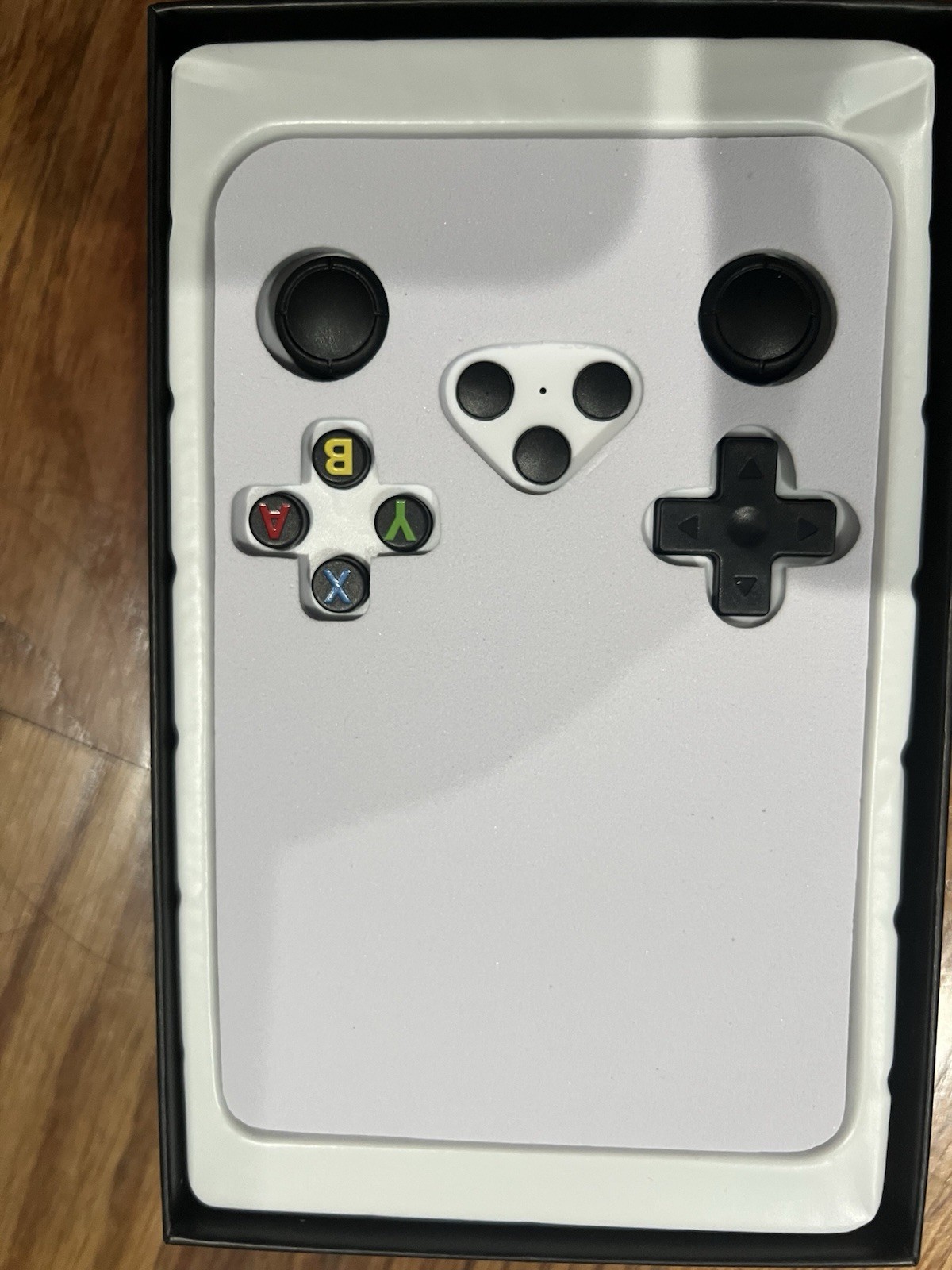 R36S Handheld Game Console 128GB 640×480 Linux Wi-Fi USB-C White