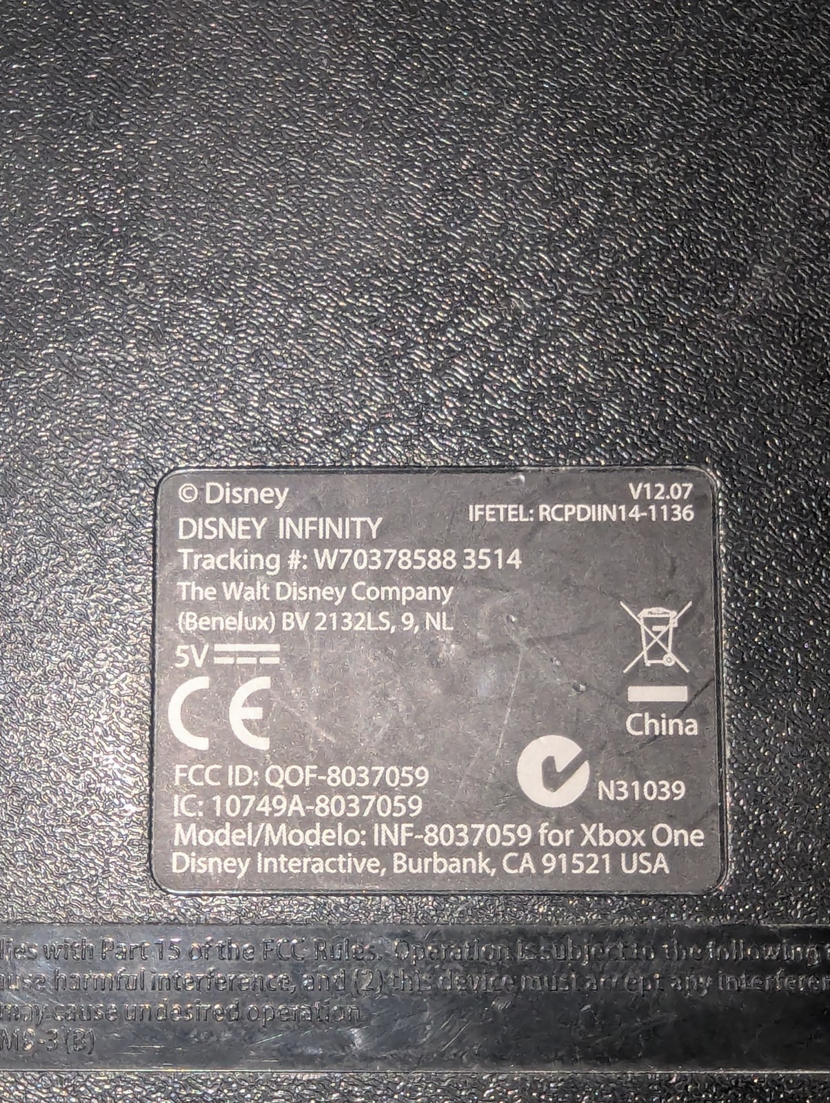 Disney Infinity Portal Base INF-8037059 for Xbox One – Figures + Power Disks