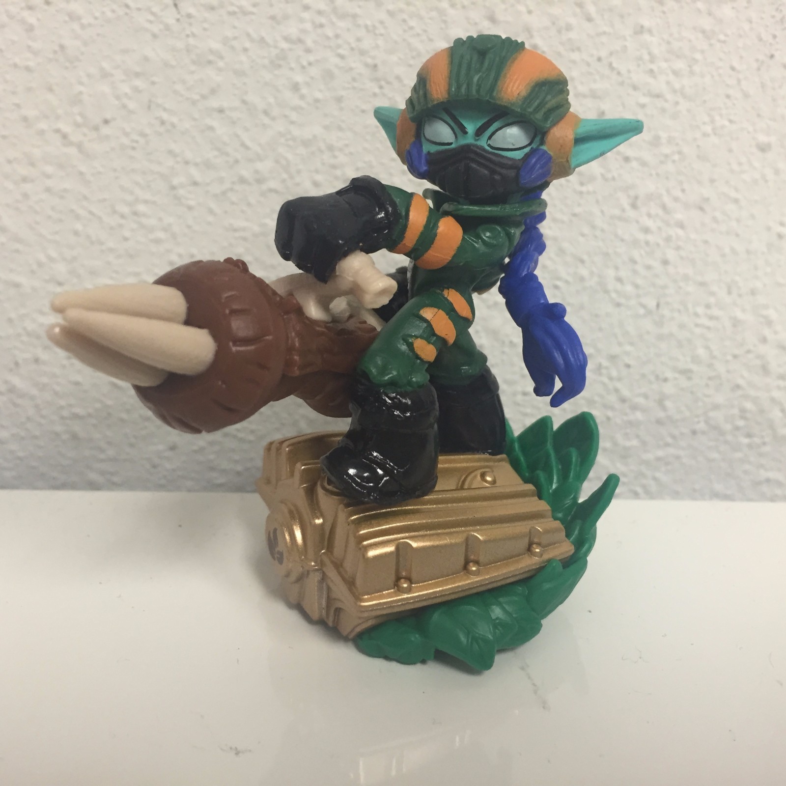 SUPER SHOT STEALTH ELF Skylanders Superchargers Nitro Stinger driver figure