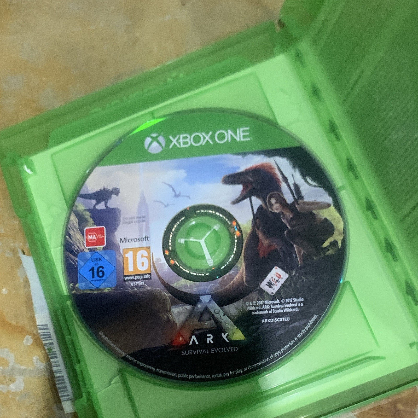 Studio Wildcard ARK: Survival Evolved (2017) Xbox One PEGI 16 PAL Multiplayer