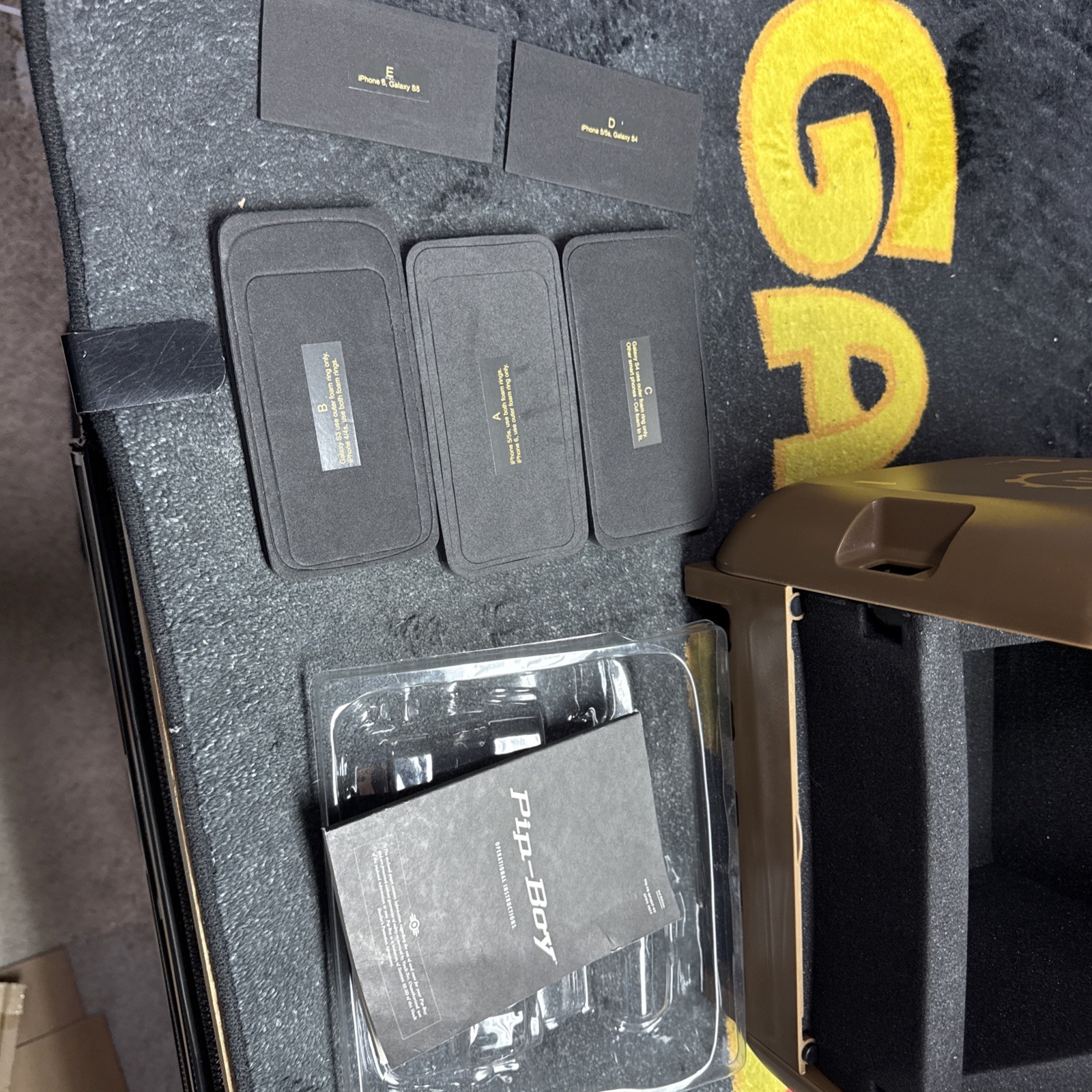 Fallout 4 Pip-Boy Edition Pip Boy Case, Instructions, 3 Cell Inserts READ