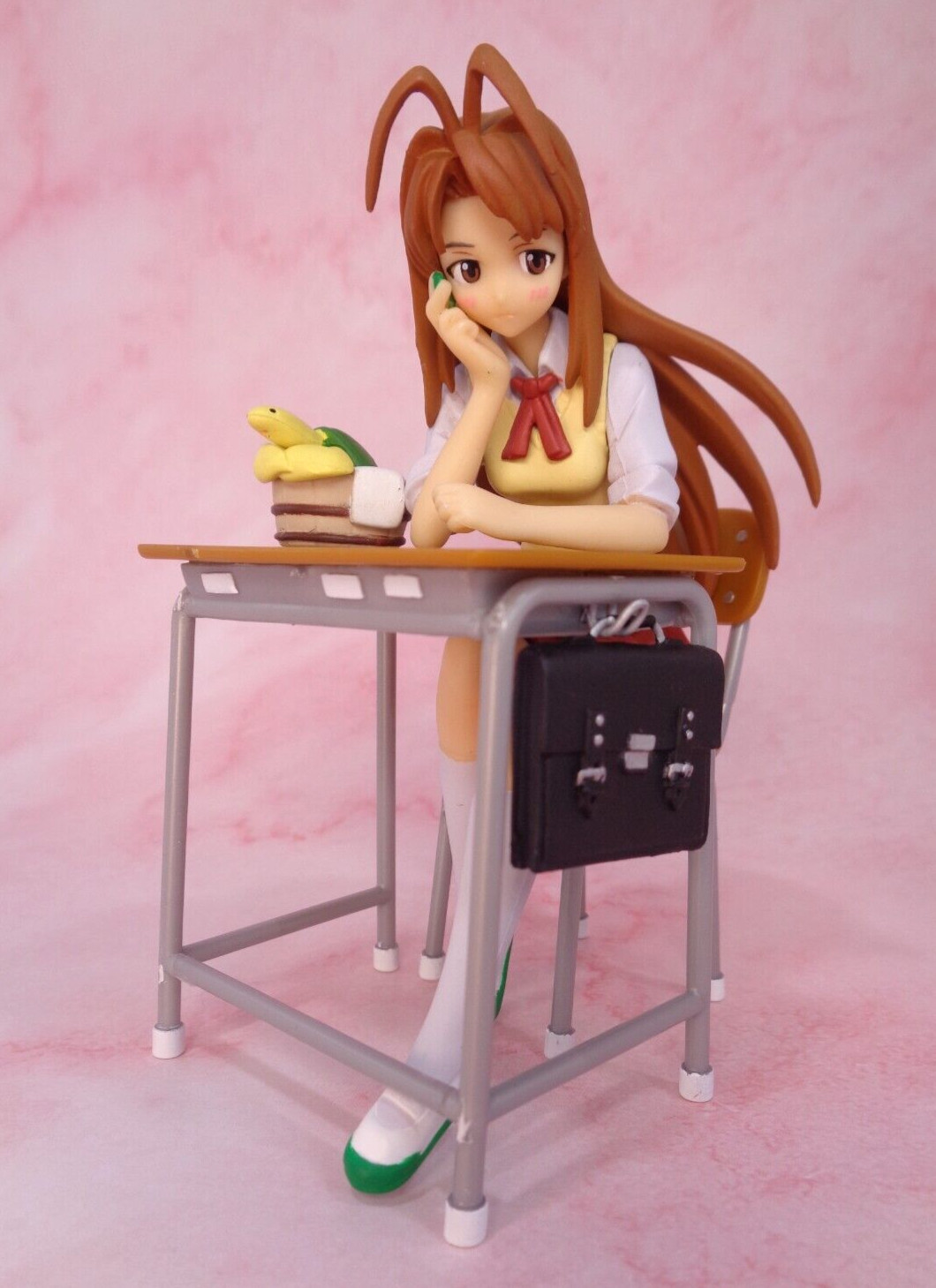 Naru Narusegawa Figure Set Sunday x Magazine St. SunMaga School Gakuen Love Hina