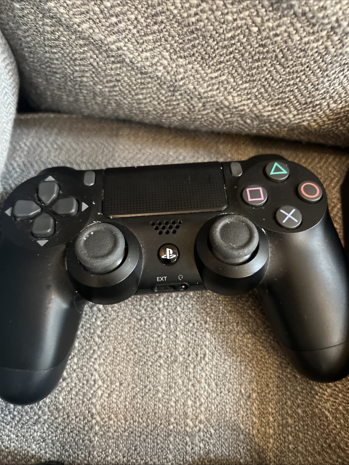 Sony PlayStation 4 PS4 500GB Black Console with Two controllers HDMI Power Cord