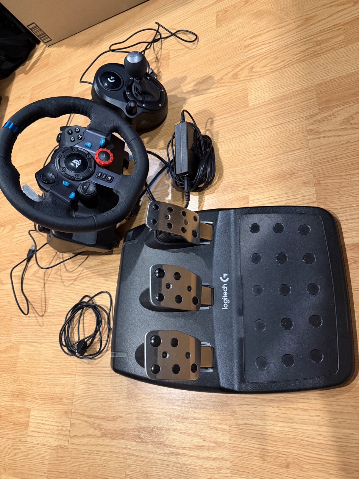 (Mint) Logitech G29 Driving Force Racing Wheel – Black (941-000110)