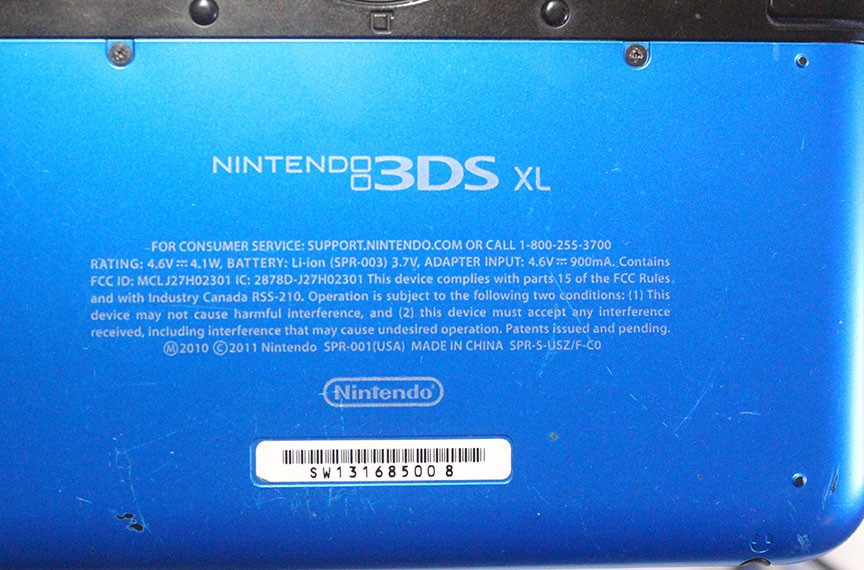 Nintendo 3DS XL Blue/Black Game Console-Cracked Top LCD-Plays Games-Parts Only