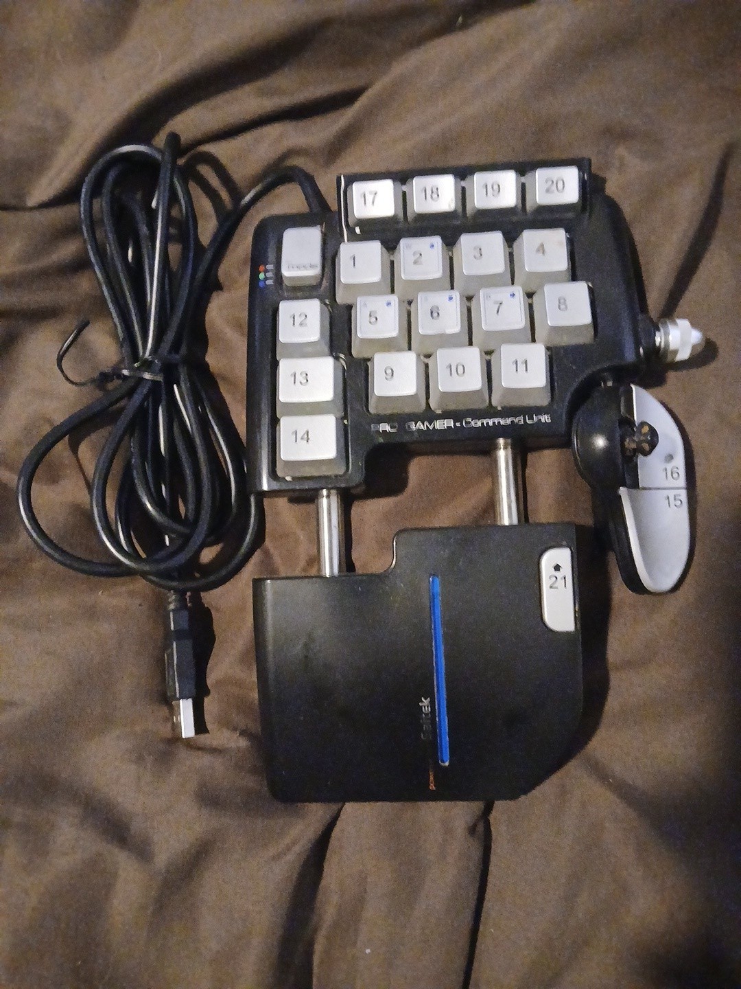 Saitek Pro Gamer Command Unit 21 Keypad Left Hand Tested Lights Up