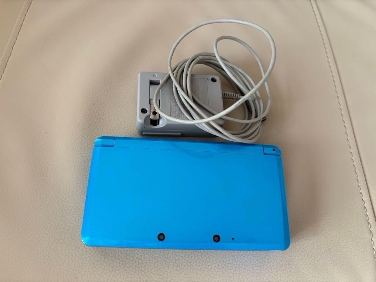 Lot of 8 Nintendo 3DS Console Light Blue Charger Pokemon 6 Game Alpha Sapphire