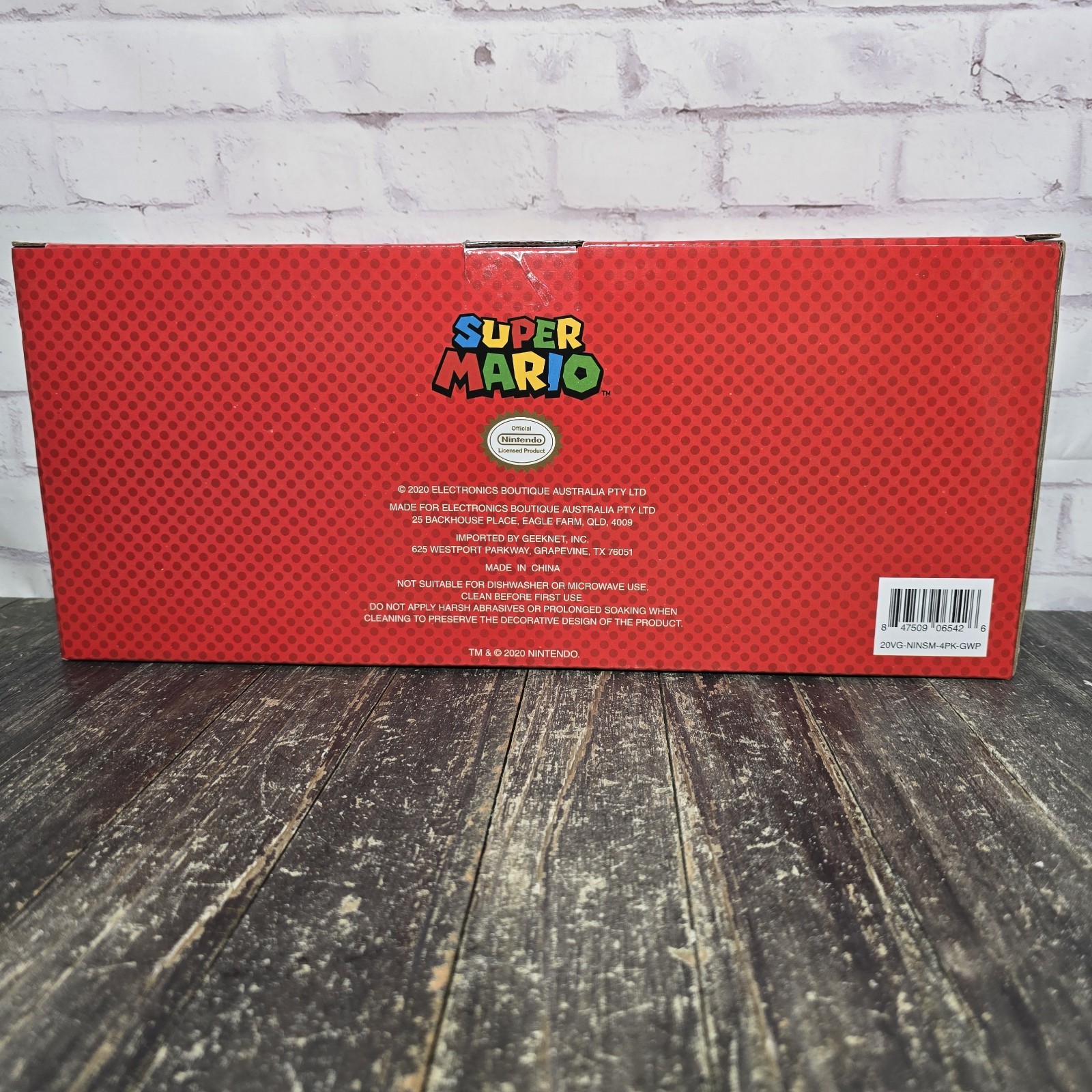 New Super Mario Bros Collectible 4pcs Glass Set 16 FL OZ