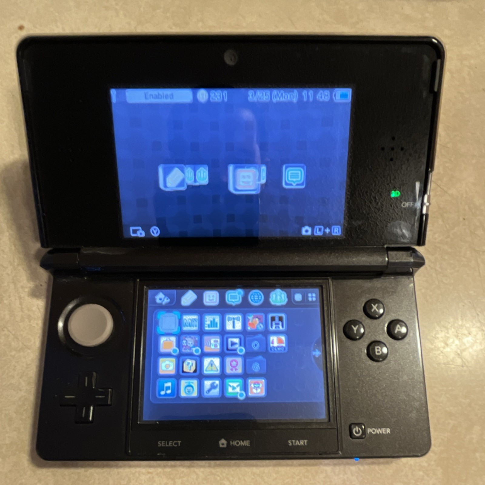 Nintendo 3DS Cosmo Black Charger and Stylus Included