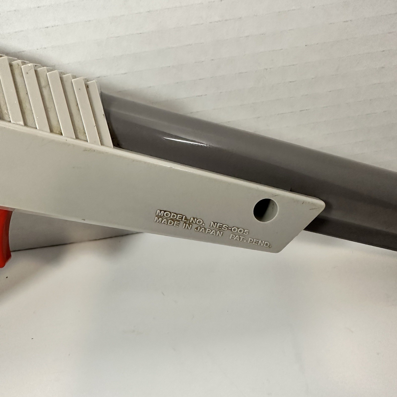 Nintendo NES Zapper Light Gun Gray Controller OEM Original 1985 Grey