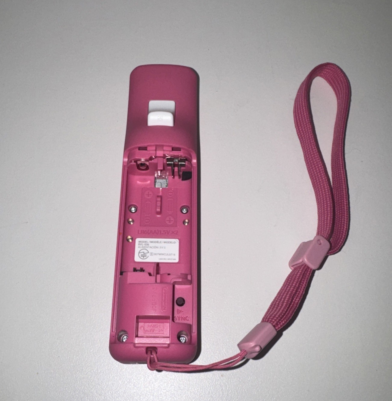 Princess Peach Nintendo Wii Motion Plus Remote RVL-036 No Battery Cover Works