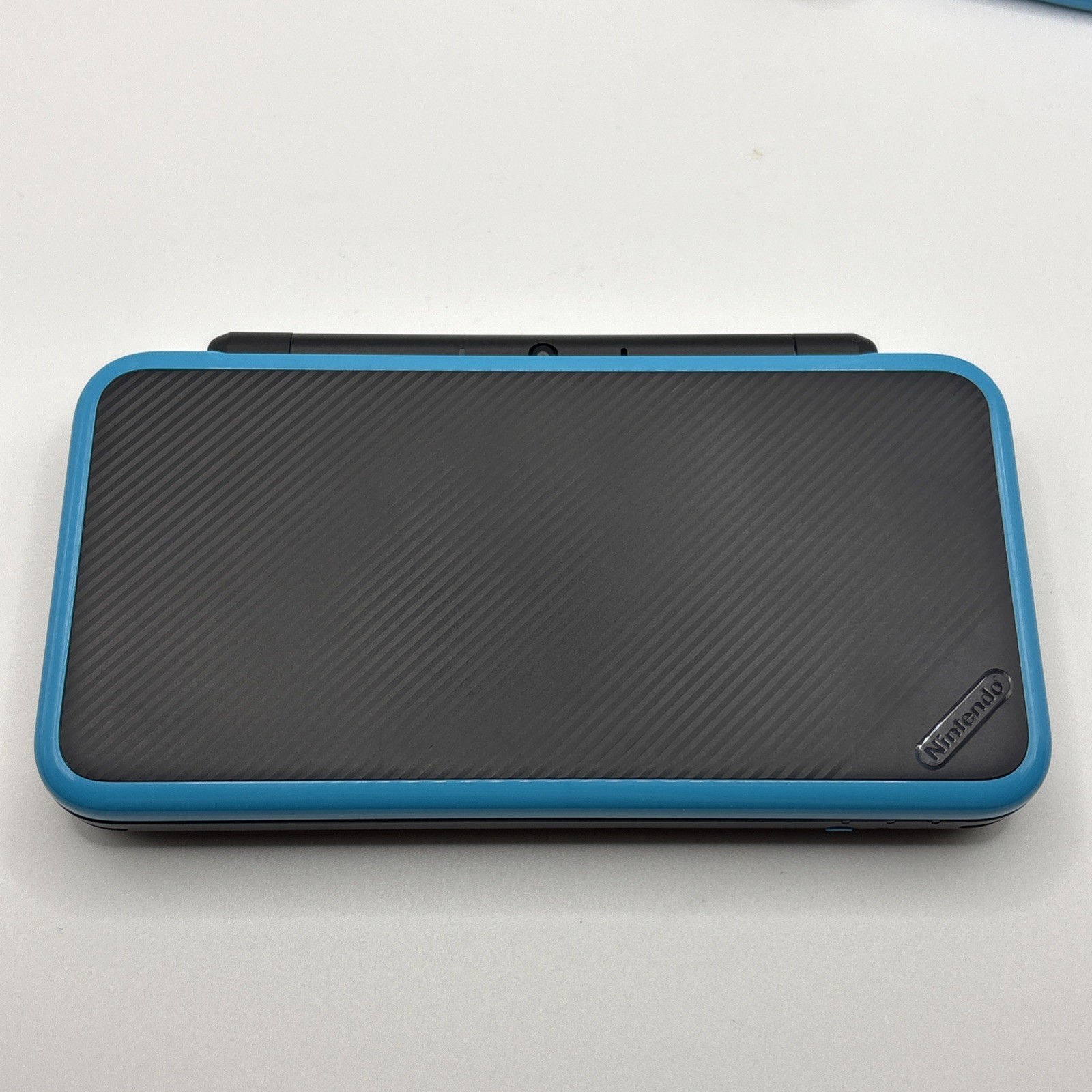 Nintendo 2DS XL Console – Black/Turquoise – Bundle W/ Charger / Case / Game