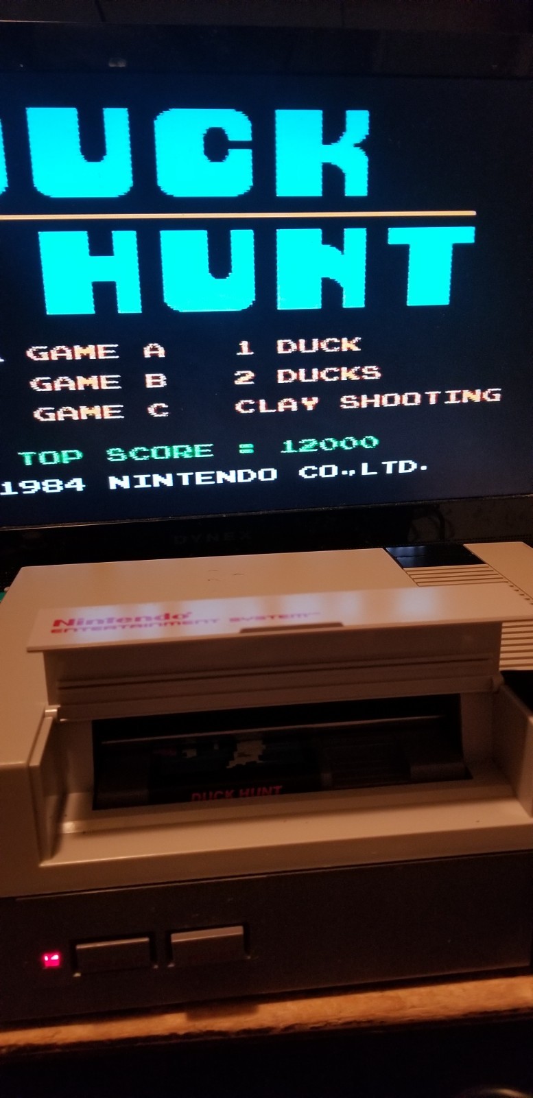 Original Nintendo NES Console Controllers, Zapper, 14 games, New 72 pin, READ