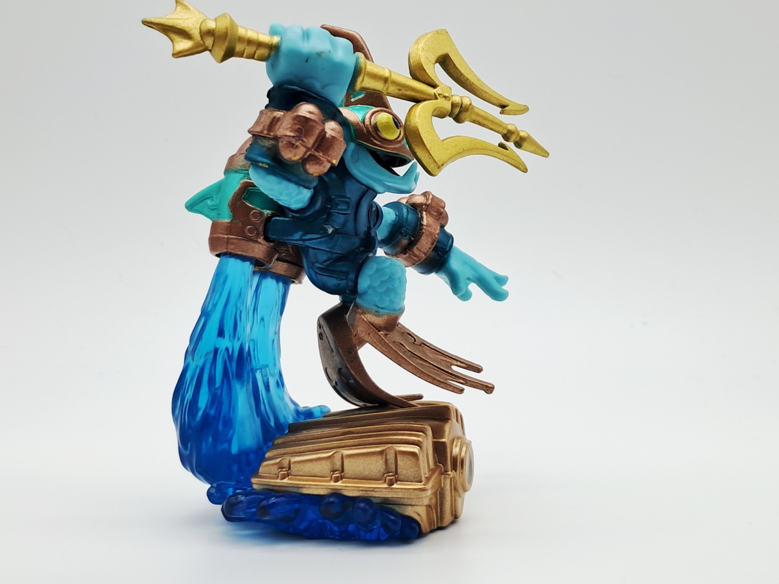 Skylanders SuperChargers Deep Dive Gill Grunt Activision Toy Figure Collectible