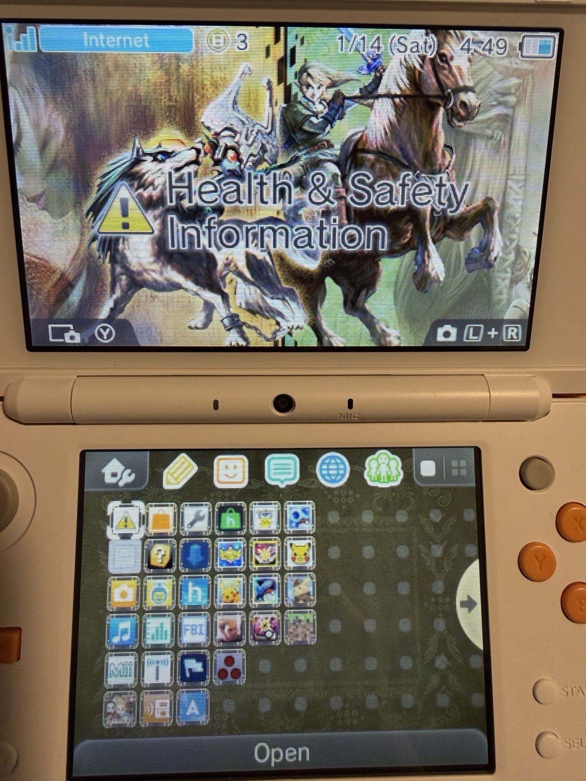 Nintendo New 2DS LL/XL Handheld System White/Orange [READ DESCRIPTION]