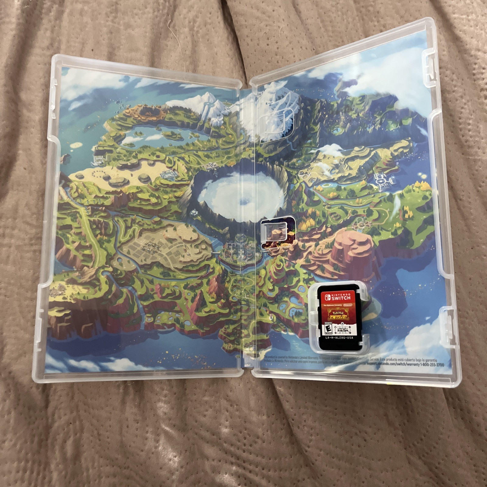 Pokemon Scarlet + The Hidden Treasure of Area Zero – Nintendo Switch – Game