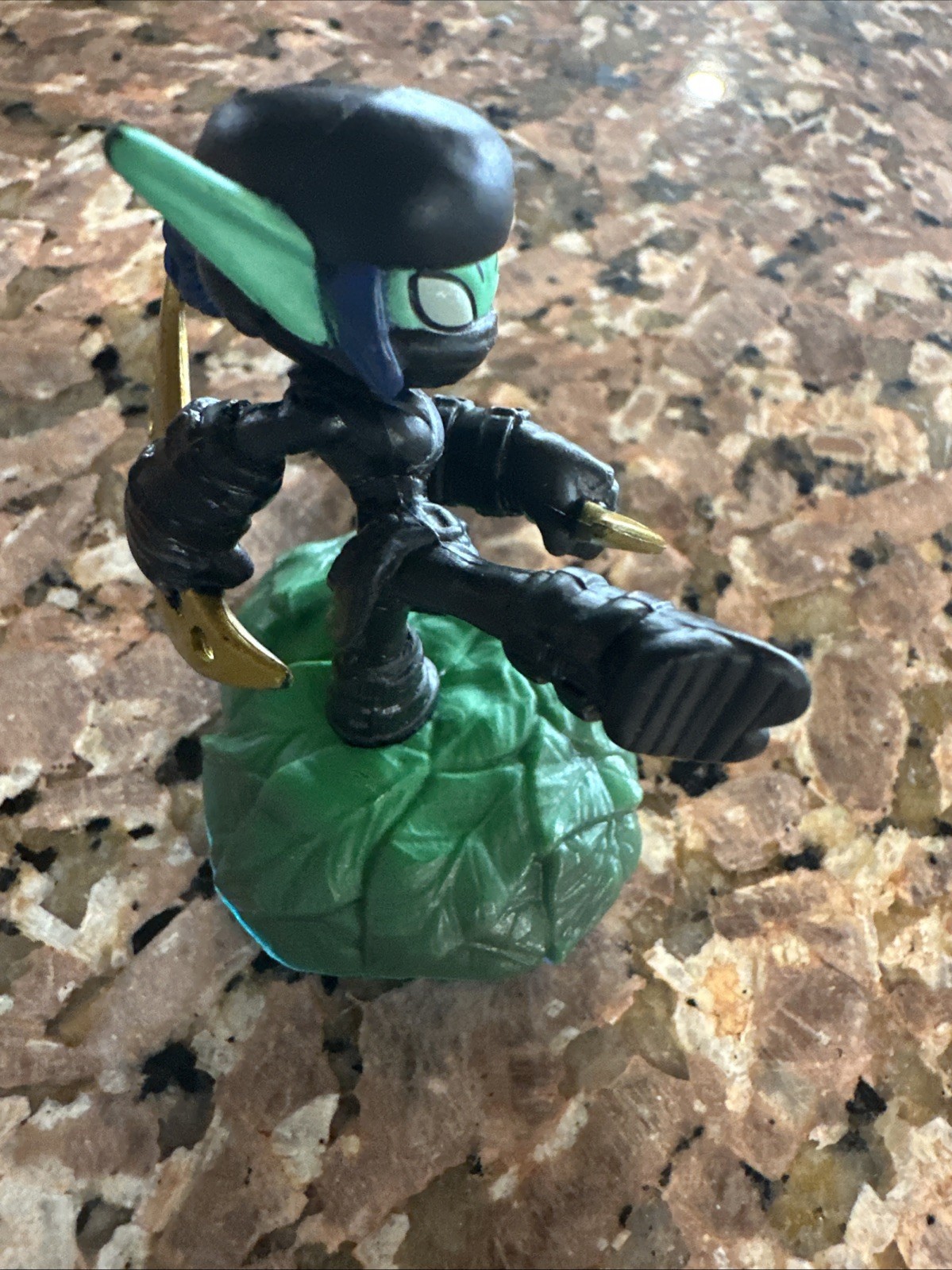 2013 Skylanders ninja Stealth Elf Figure by activision blue base multi platform