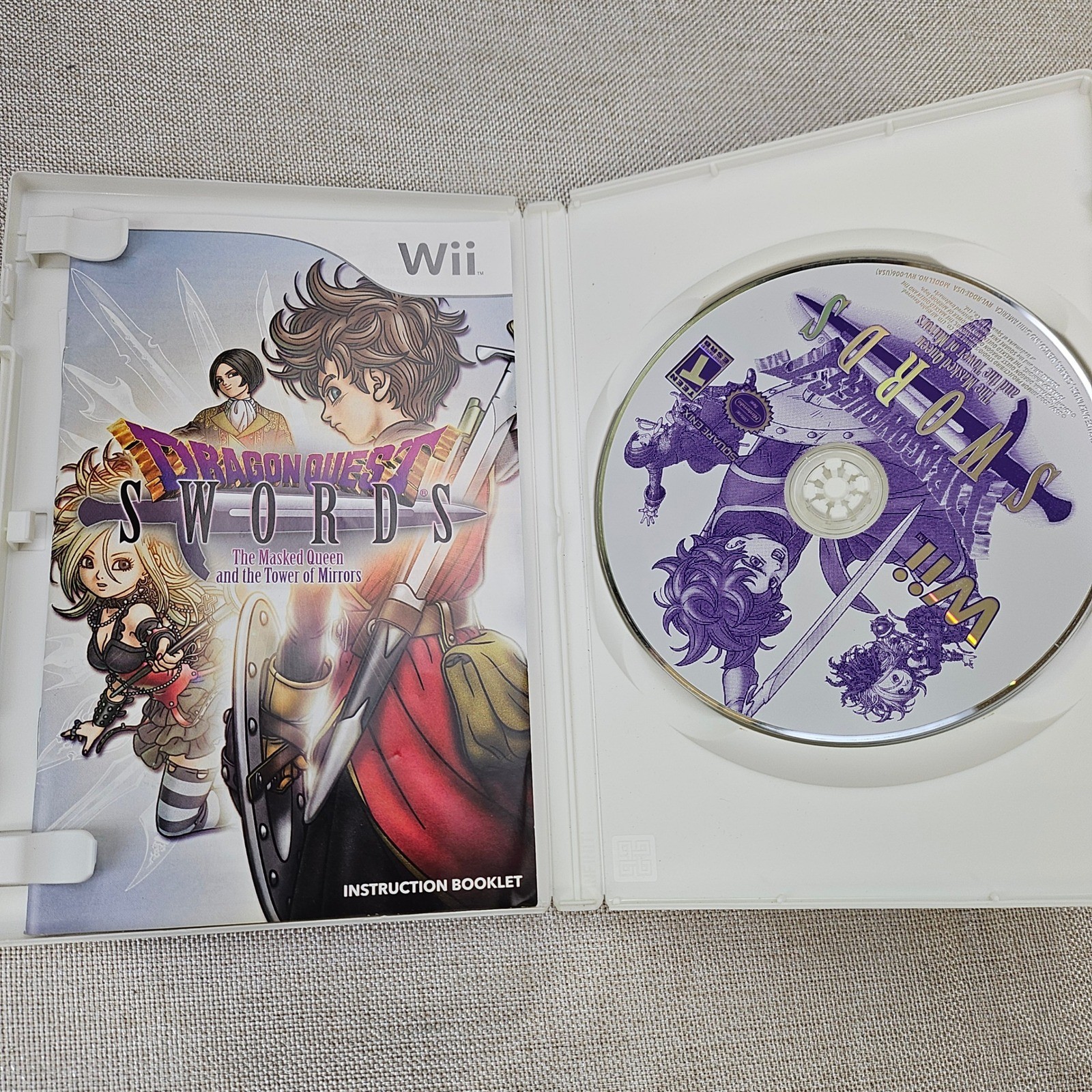 Dragon Quest Swords The Masked Queen and the Tower of Mirrors Nintendo Wii CIB