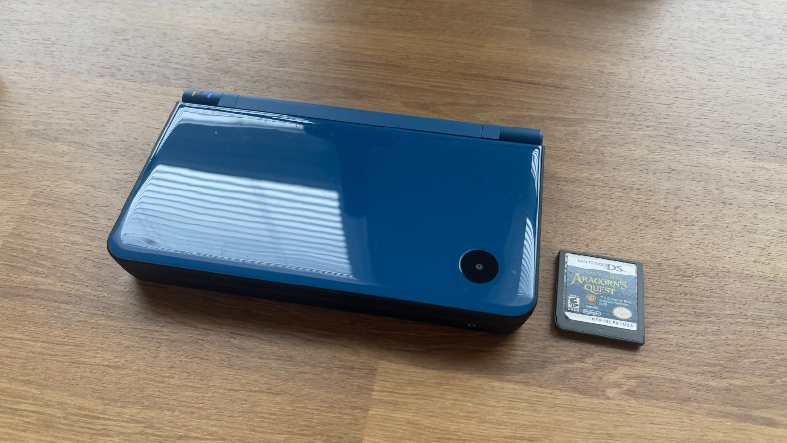 Nintendo DSi XL Blue w/ Nerf Case and LotR – Working *No Charger or Stylus*