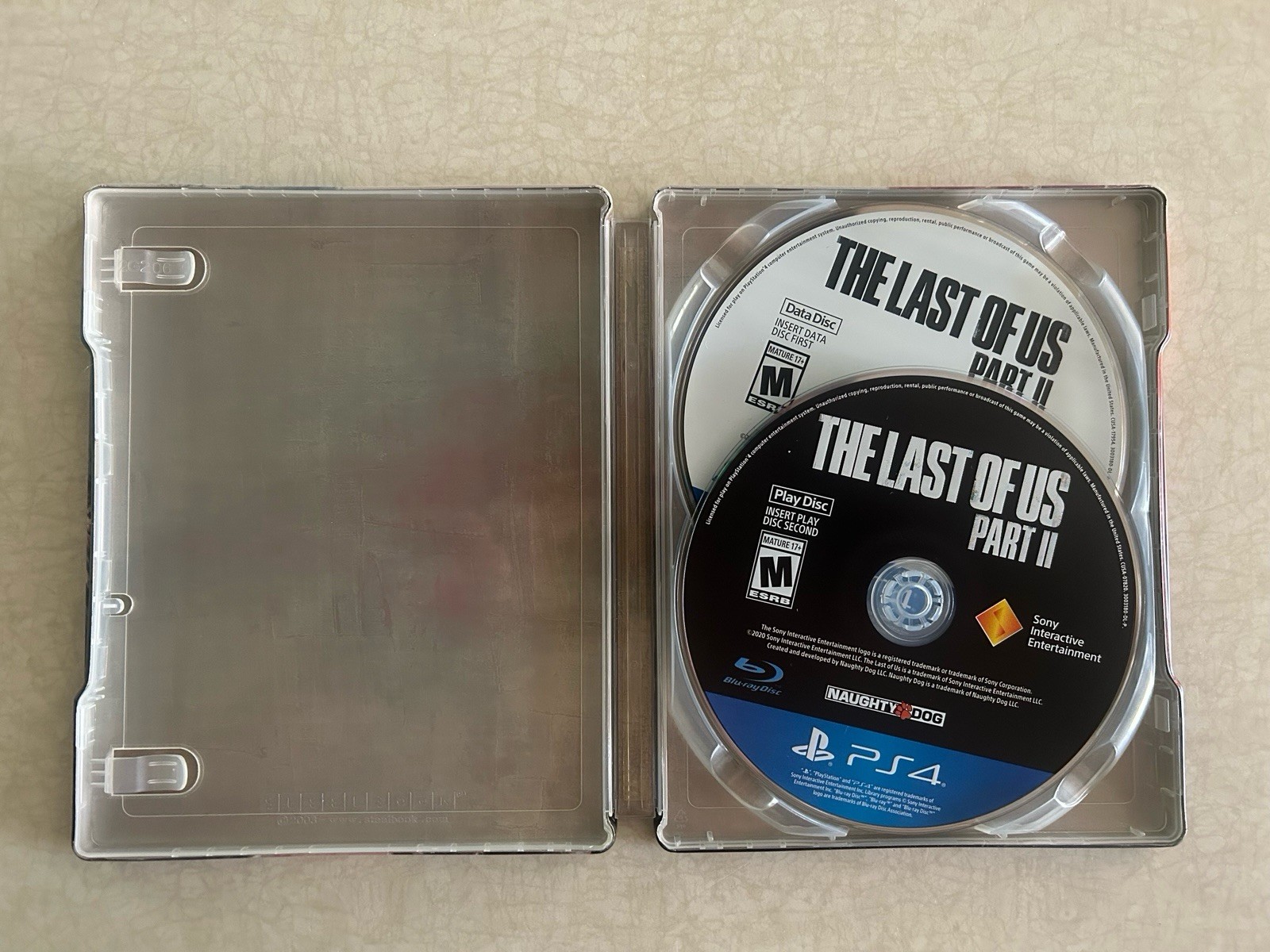 PS4 The Last of Us Part II Collectors Edition – Ellie Statue w/ game & Steelbook