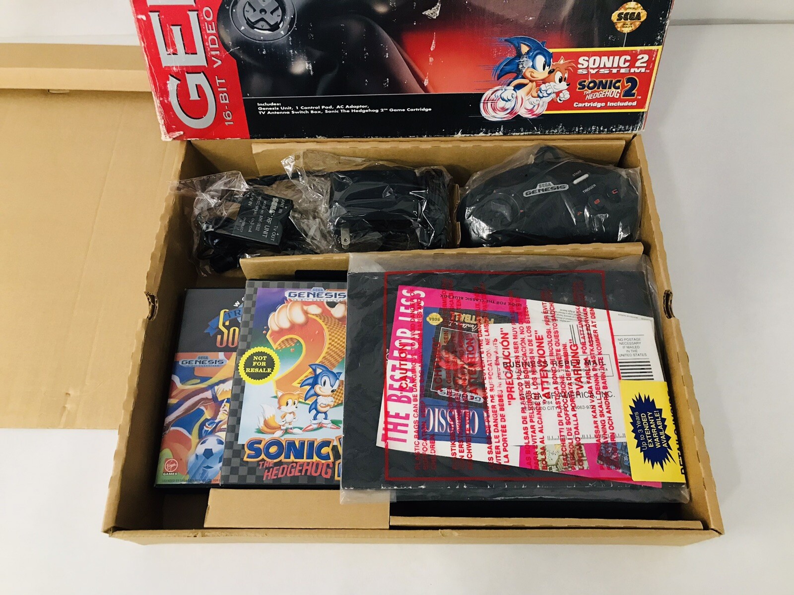 Model 2 Console MK-1631 Sega Genesis Console System with Games And Box!! Works!!