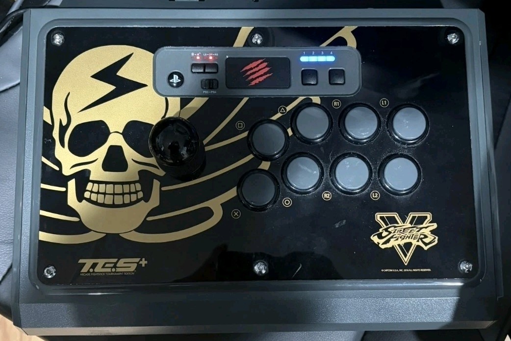 Mad Catz TES+ Street Fighter V Arcade Fight Stick Controller for PS4/PS3 -Tested
