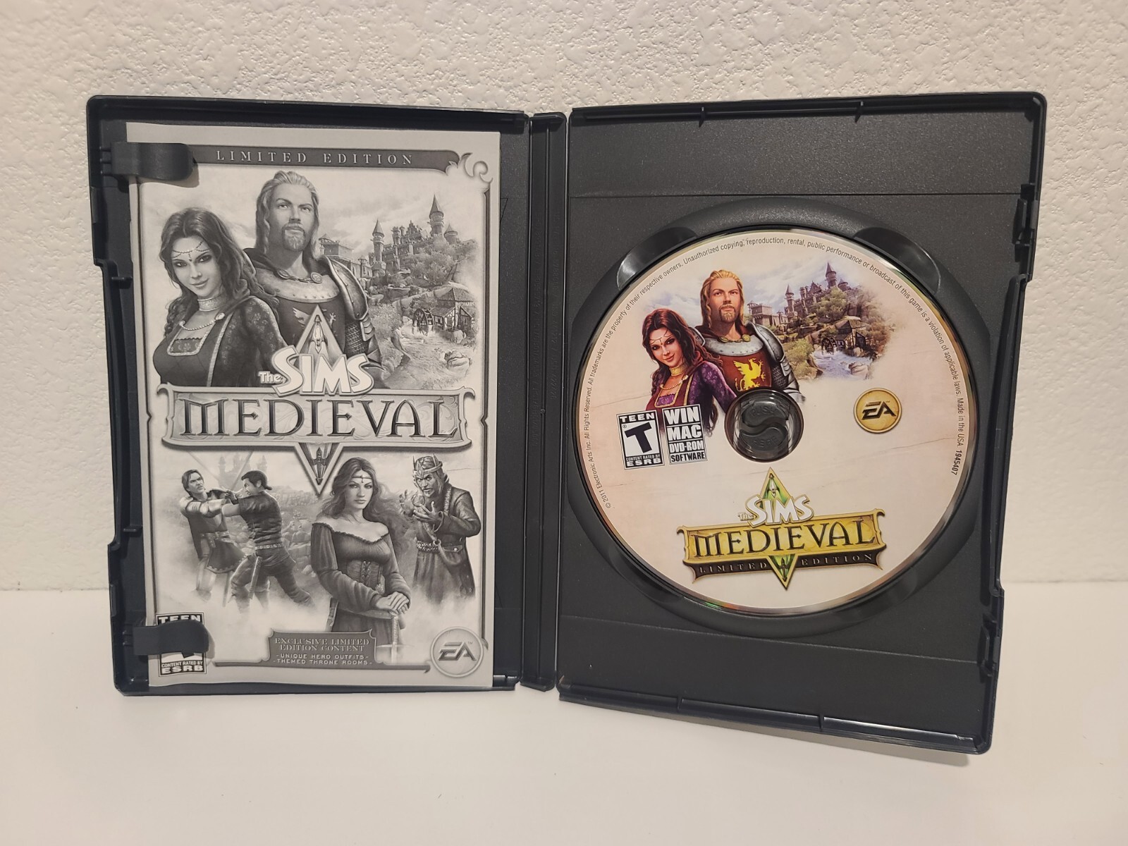 The Sims Medieval Limited Edition PC Mac CIB Complete w/ Prima Strategy Guide