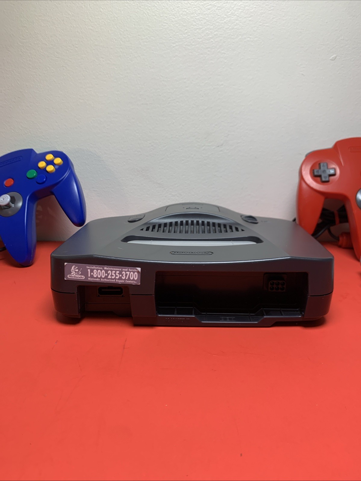 96 Nintendo 64 Console w/ 2 Controllers Red & Blue & 2 Rumble Pak Packs